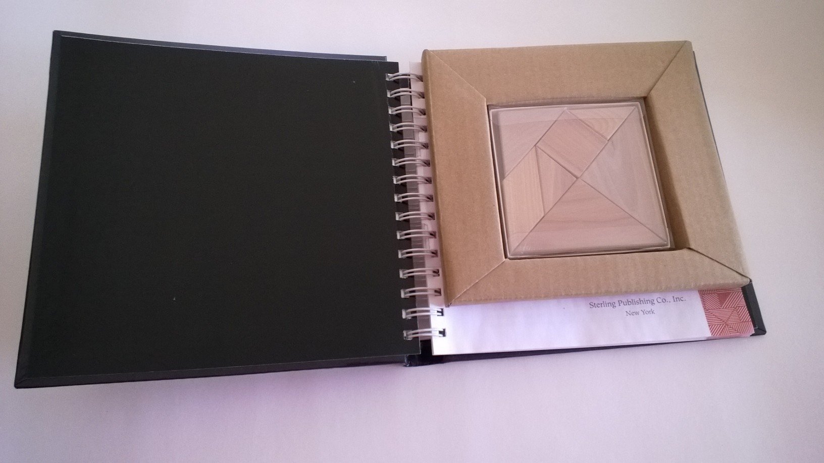 Tangram Puzzles: 500 Tricky Shapes to Confound & Astound/ Includes Deluxe Wood Tangrams - Image 2