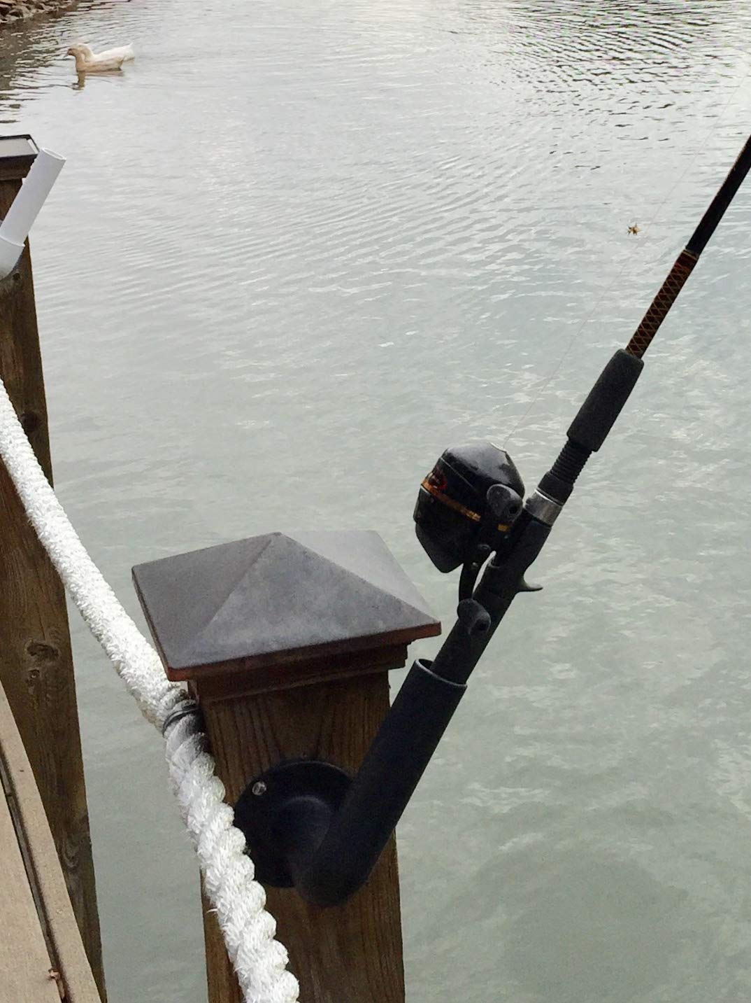 Soporte para caña de pescar de 90 grados para muelle o barco con accesorios de montaje incluidos, fabricado en Estados Unidos