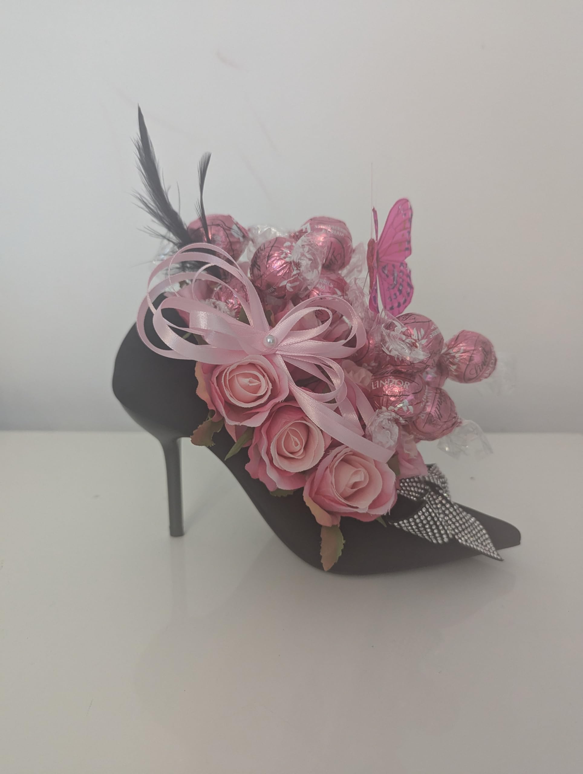 Baskets Hampers and More Chocolate Bouquet Stunning Heel Pink Strawberries & Cream - Sweet Gift Hamper