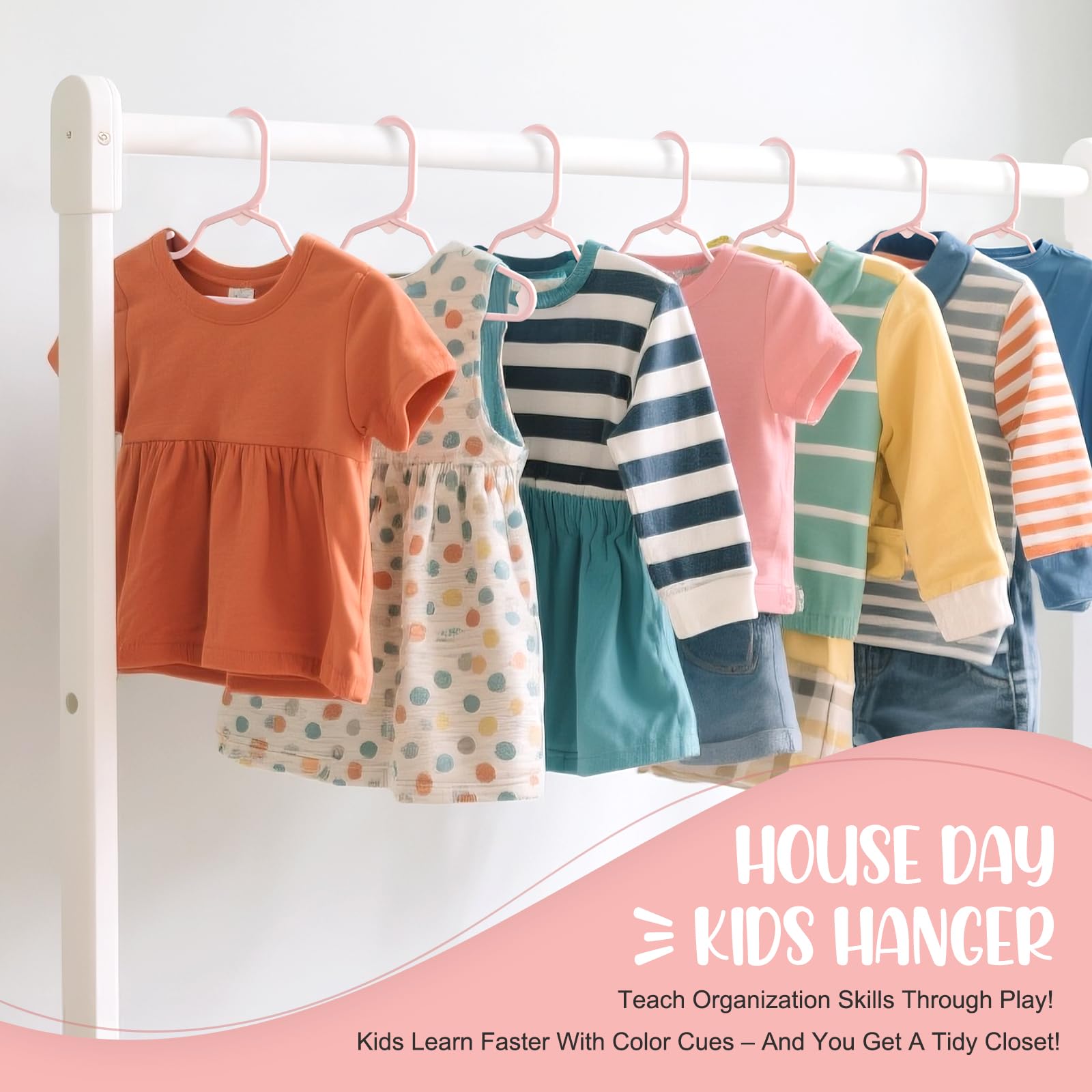 HOUSE DAY Perchas de plástico para armario de bebé, paquete de 60, perchas de plástico duraderas para ropa de bebé, perchas delgadas y compactas para niños, perchas de bebé rosas que ahorran espacio,
