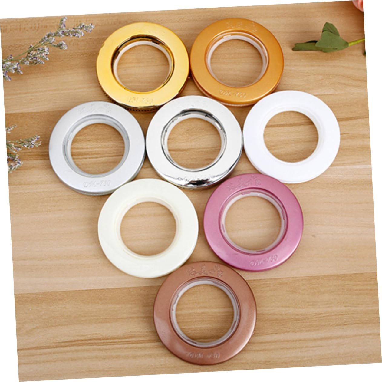 85pcs Plastic Curtain Rings with Eyelet for Easy Installation Shower and Bedroom Accessories Coffee Color for Home Decoration