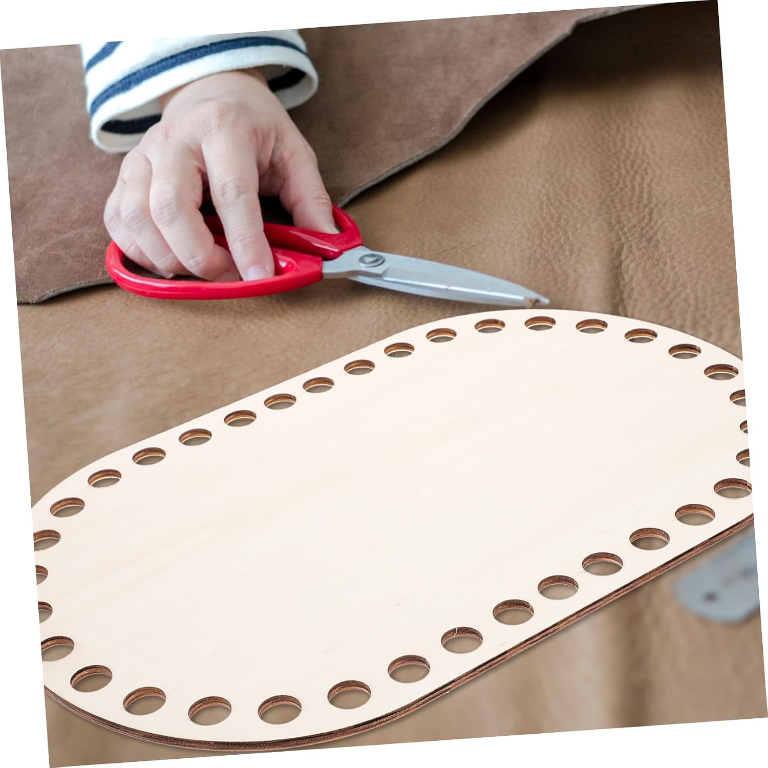 2Pcs Natural Wooden Crochet Basket Bottoms for DIY Crafting Blank Round Bases for Knitting Projects for Weaving Supplies and Handmade Bags