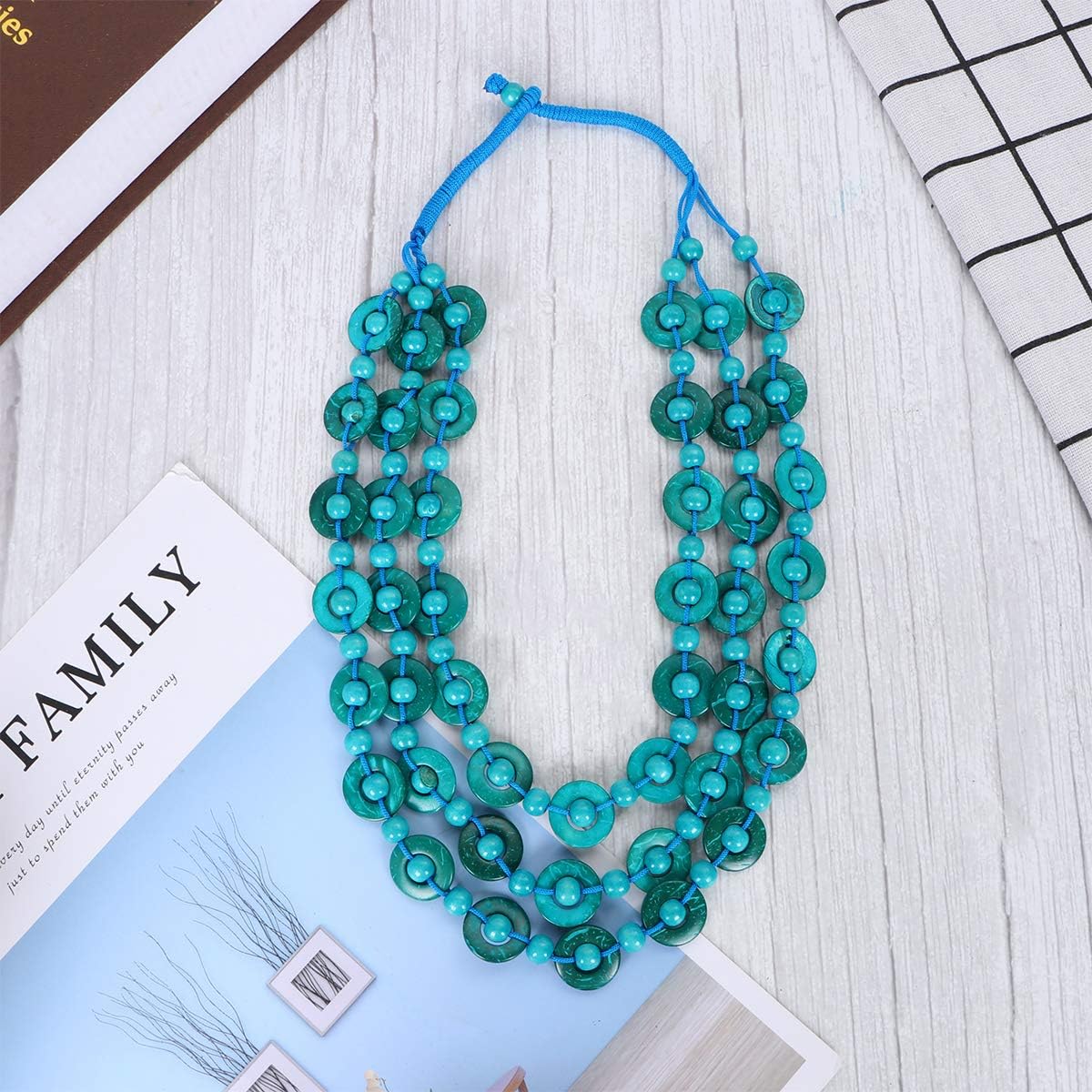 Amosfun Bead Necklace for Women 3-Layered Bohemia Pendant Vintage Necklace with Coconut Shell Charms for Women Girls - Blue - Image 3