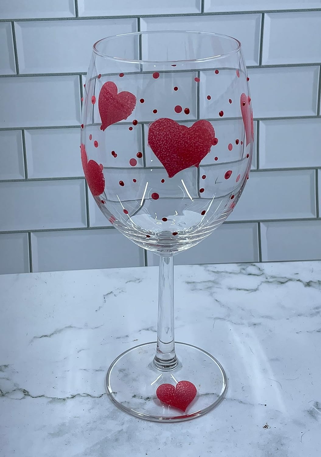 Valentines Day Wine Glass 15 oz Stemmed glass with hearts