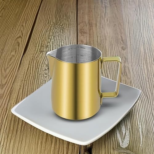 Miniatura 5 de CAMKYDE Jarra de espuma de leche de acero inoxidable de 12 onzas, jarra al vapor con bolígrafo decorativo para máquinas de espresso, capuchino, arte