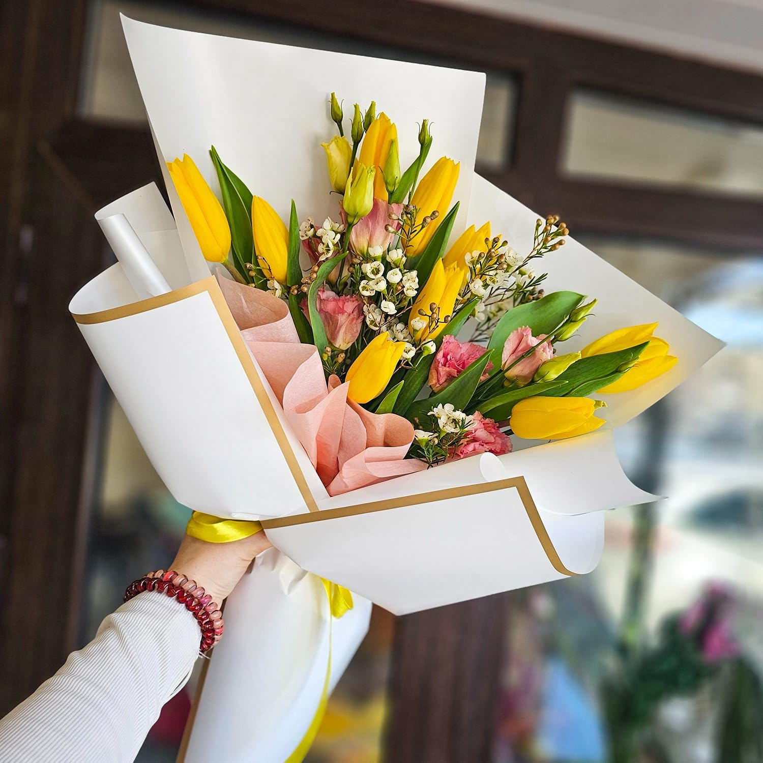 WRAPAHOLIC 20 Sheets Flower Wrapping Paper - 22.4 x 22.4 inch White with Gold Edge Water-Resistant Floral Bouquet Wrapping Paper, Florist Supplies Packaging Paper for Wedding Birthday Gift DIY