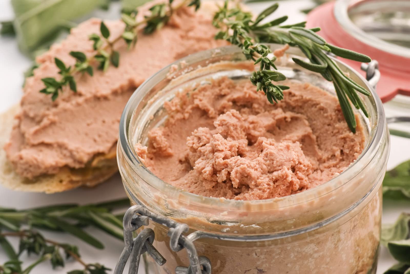 Grobe Mettwurst - Gewürz, Pfeffersäckchen grobe Teewurst Braunschweiger Gewürzzubereitung ohne Geschmacksverstärker. PP - Eimer 15KG