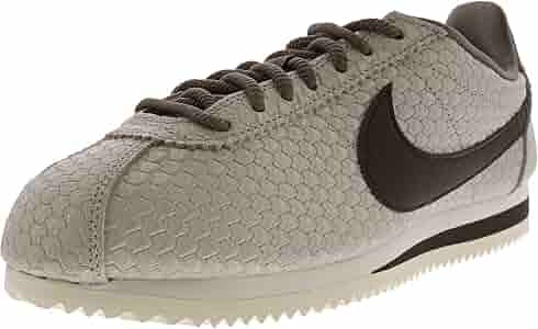 WMNS Classic Cortez Se Running Shoes 