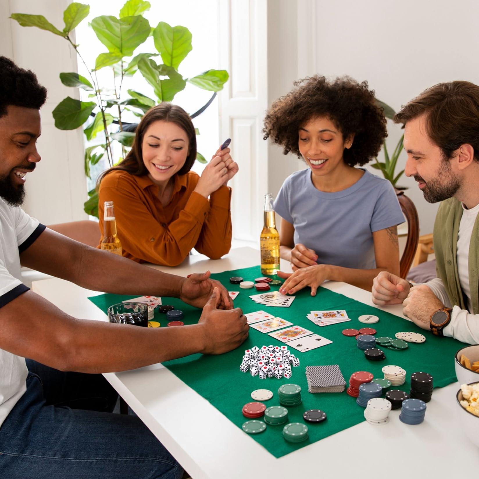 Set di Dadi da 50 Pezzi, Dadi in Acrilico a 6 Facce, Mini da 8 mm con Punti Neri e Rossi per Giochi da Tavolo, insegnamento della Matematica, attività, Tema del Casinò, bomboniere del Casinò
