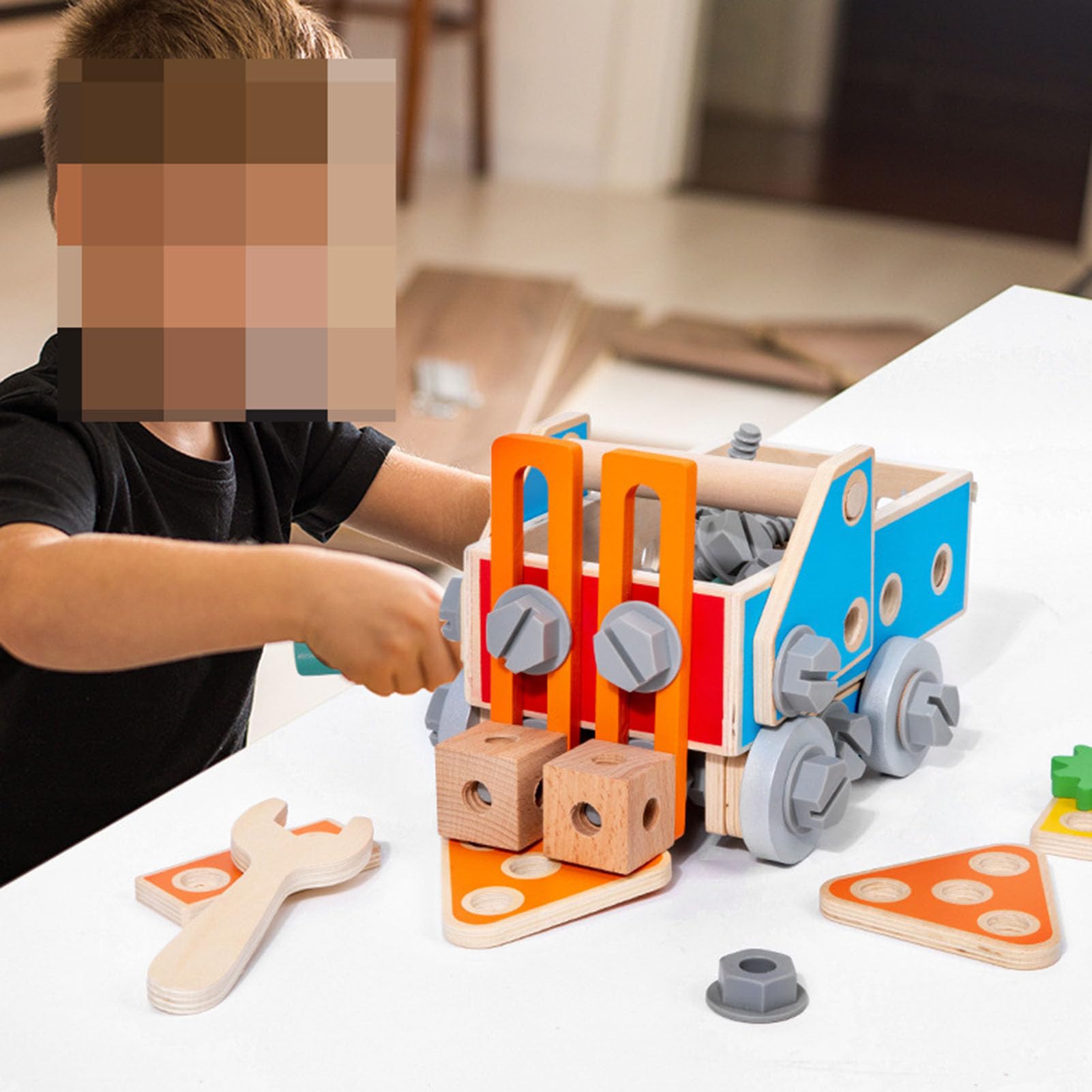 Giocattolo da costruzione camion in legno con dadi e bulloni Montessori