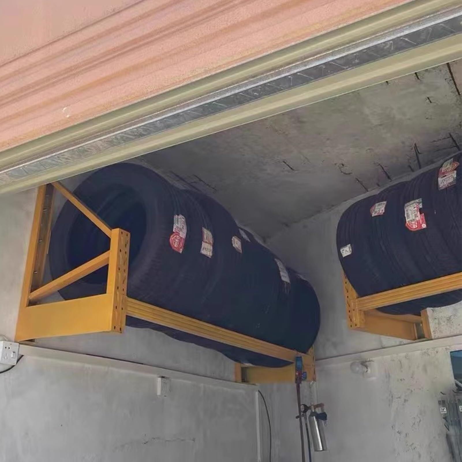 SDdPulse Scaffale per pneumatici da garage per montaggio a parete, scaffale per ruote di pneumatici, multi ripiani per pneumatici con hardware facile da montare, giallo