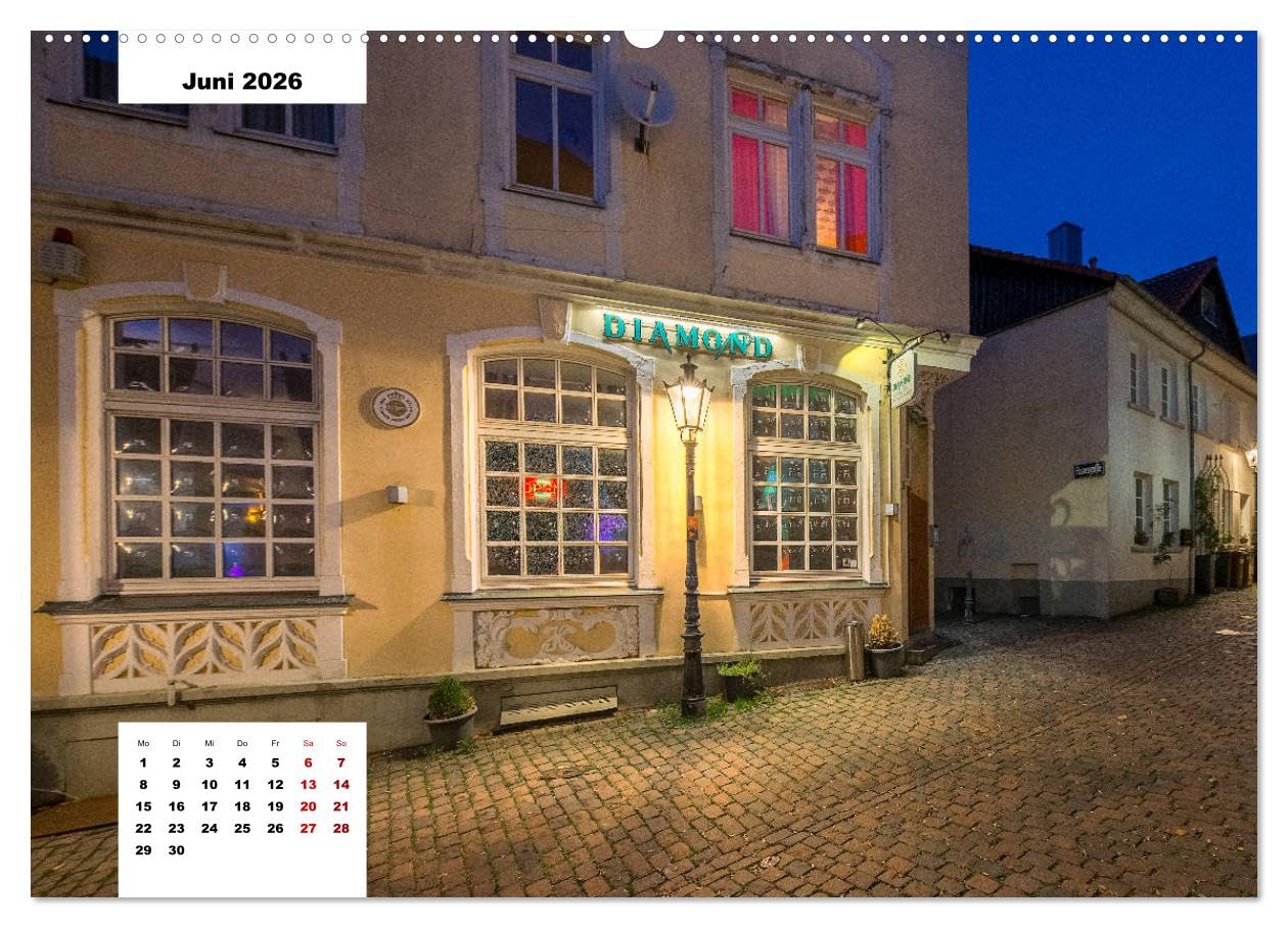 Lüdenscheid - Die Altstadt 2026 (hochwertiger Premium Wandkalender 2026 DIN A2 quer), Kunstdruck in Hochglanz: Die ältesten Häusern mit mit der Kamera zur blauen Stunde fotografiert (CALVENDO Orte)