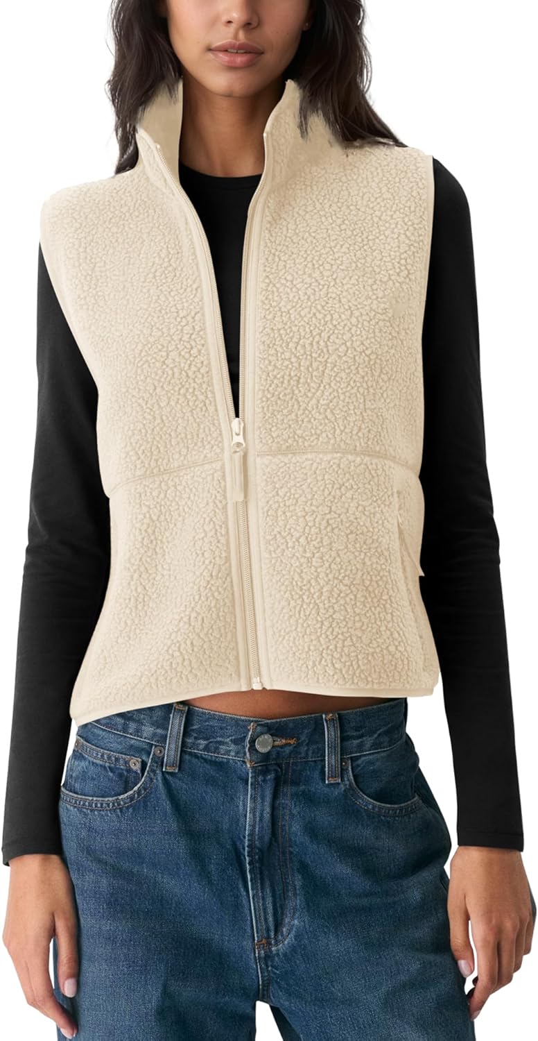 Gacaky Womens Sleeveless Cropped Fleece Vest Warm Sherpa Casual Zip Vest Fall Winter Lightweight Cozy Outerwear with Pockets