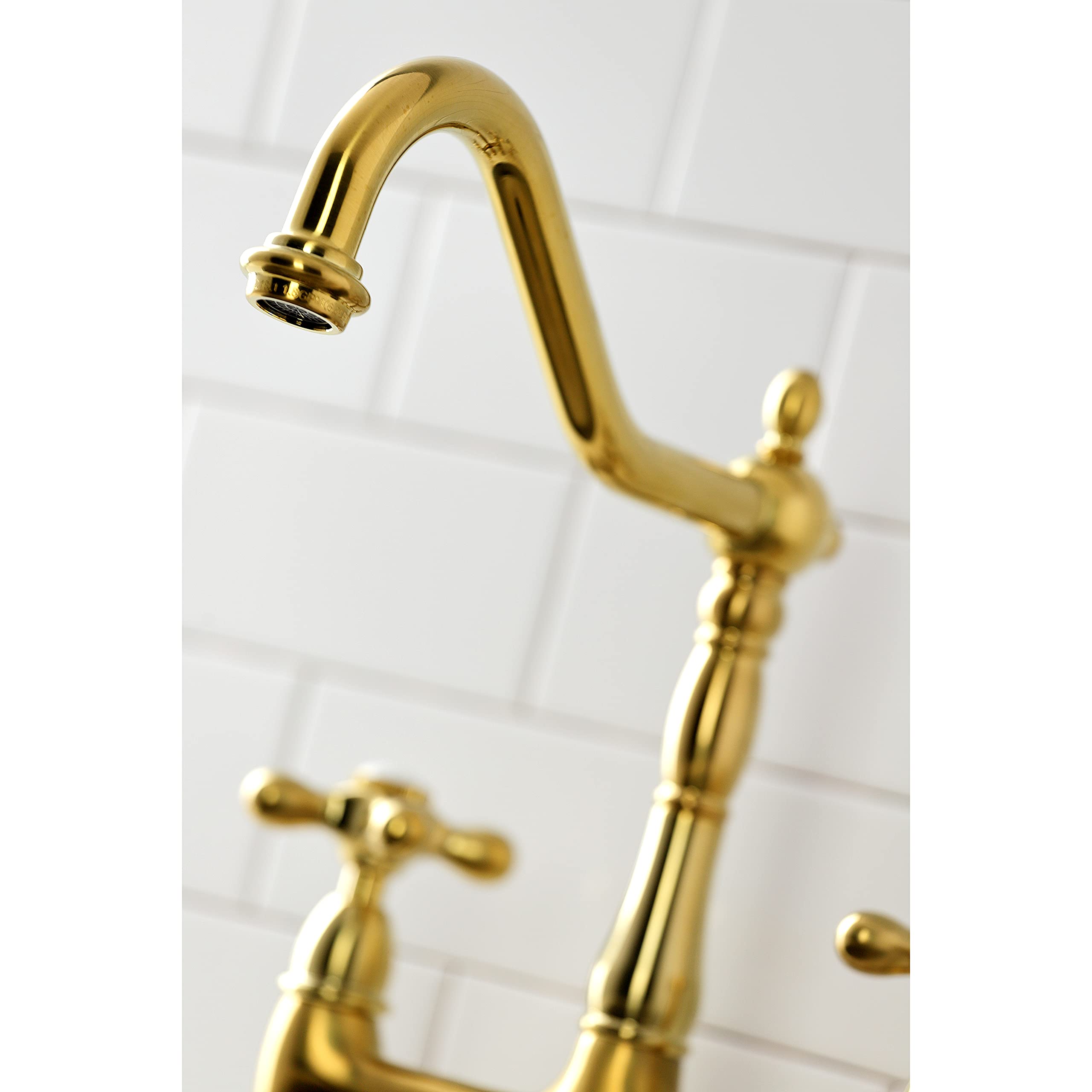 Kingston Brass KS1277AXBS Grifo de Cocina de 8 Pulgadas con pulverizador, Latón Satinado