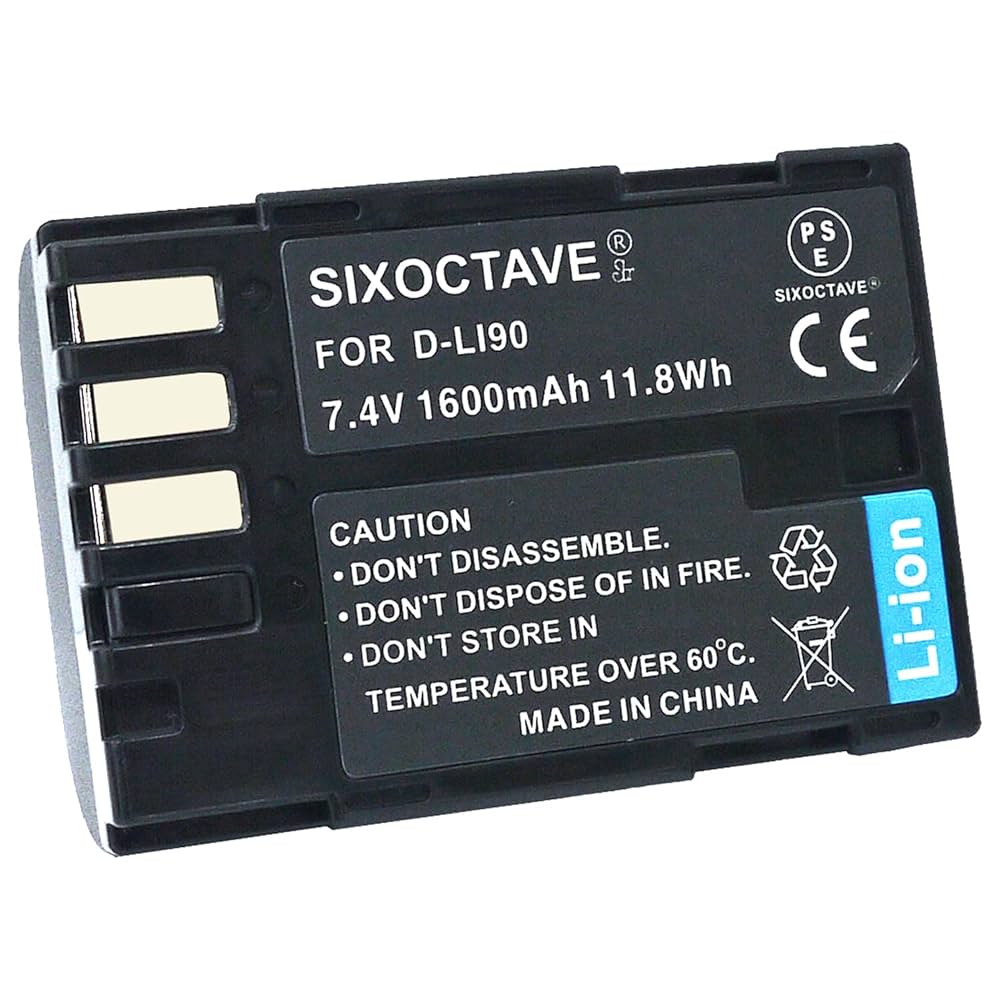 PENTAX K-5 完動品 純正バッテリー1つ、社外バッテリーグリップ付き PENTAX K-5 完動品 純正バッテリー1つ、社外バッテリーグリップ