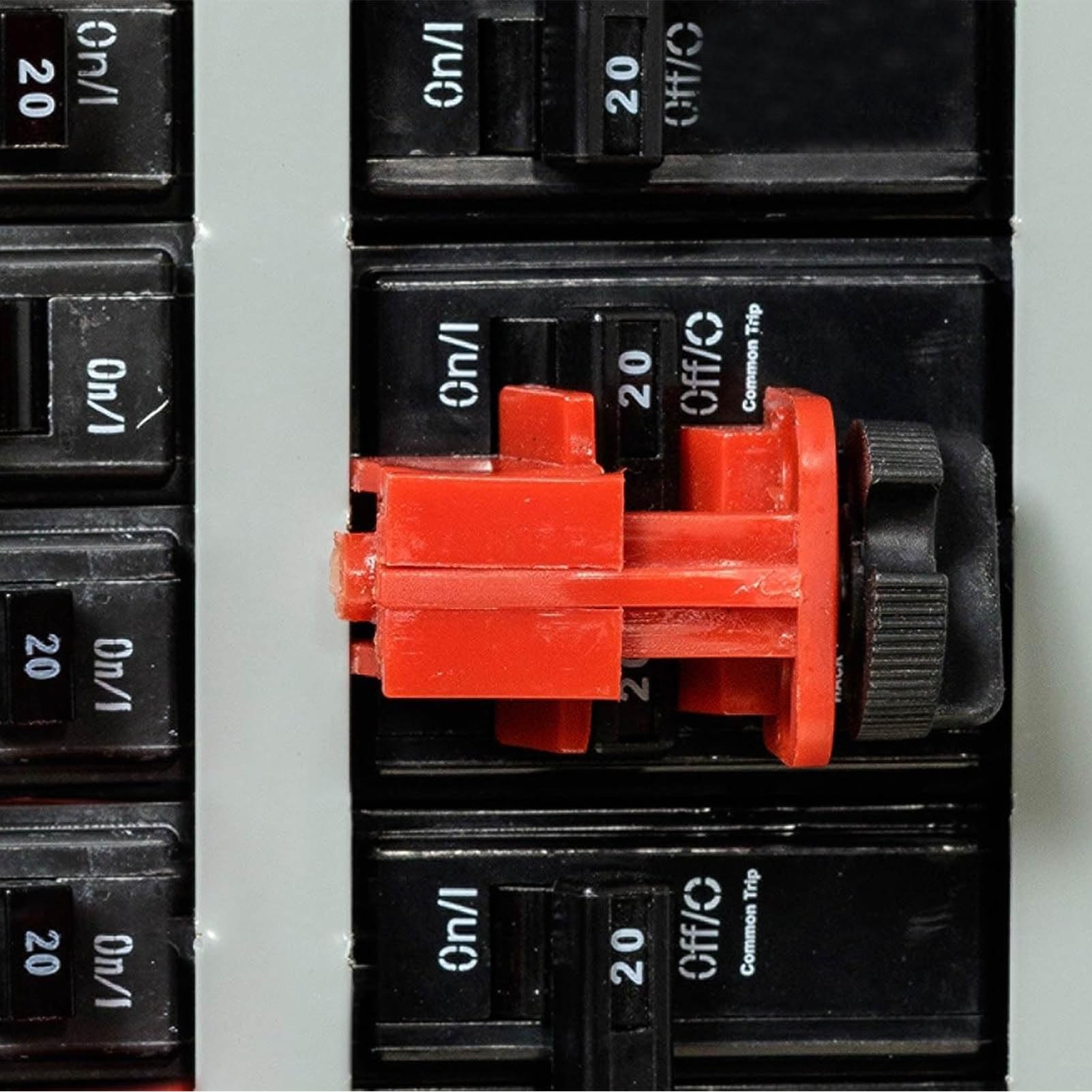 Leapiture 2 Pcs Circuit Breaker Lockout Device Universal Multi Pole Breaker Breaker Lock Out Device High Temperature Resistant Safety for Standard Single