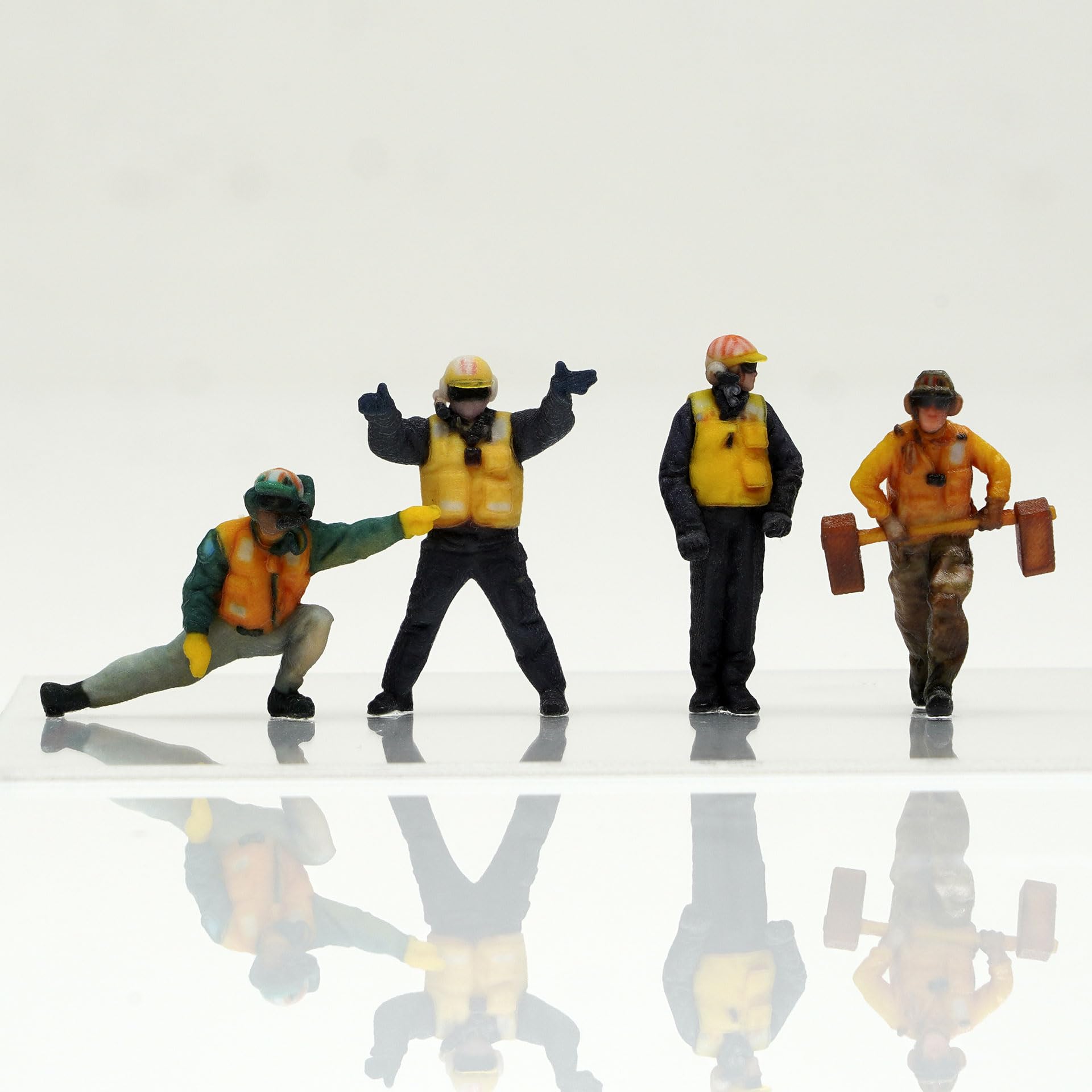 Amazon | figreal 1/72 U.S.NAVY(1)YE4a 4体 彩色済みフィギュア 甲板