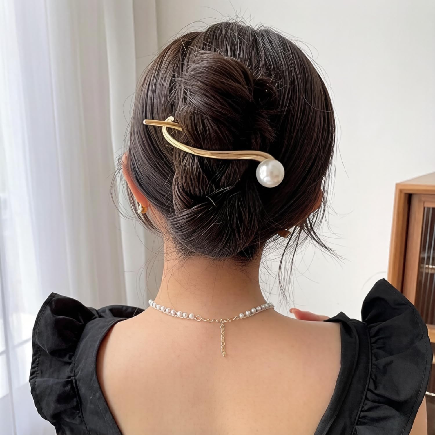 BendJoy® 4Pcs Metal Pearl Hair Clips for Women | Stylish Non-Slip Banana Claw Clips, Elegant Korean Hair Accessories for Long & Thick Hair 3