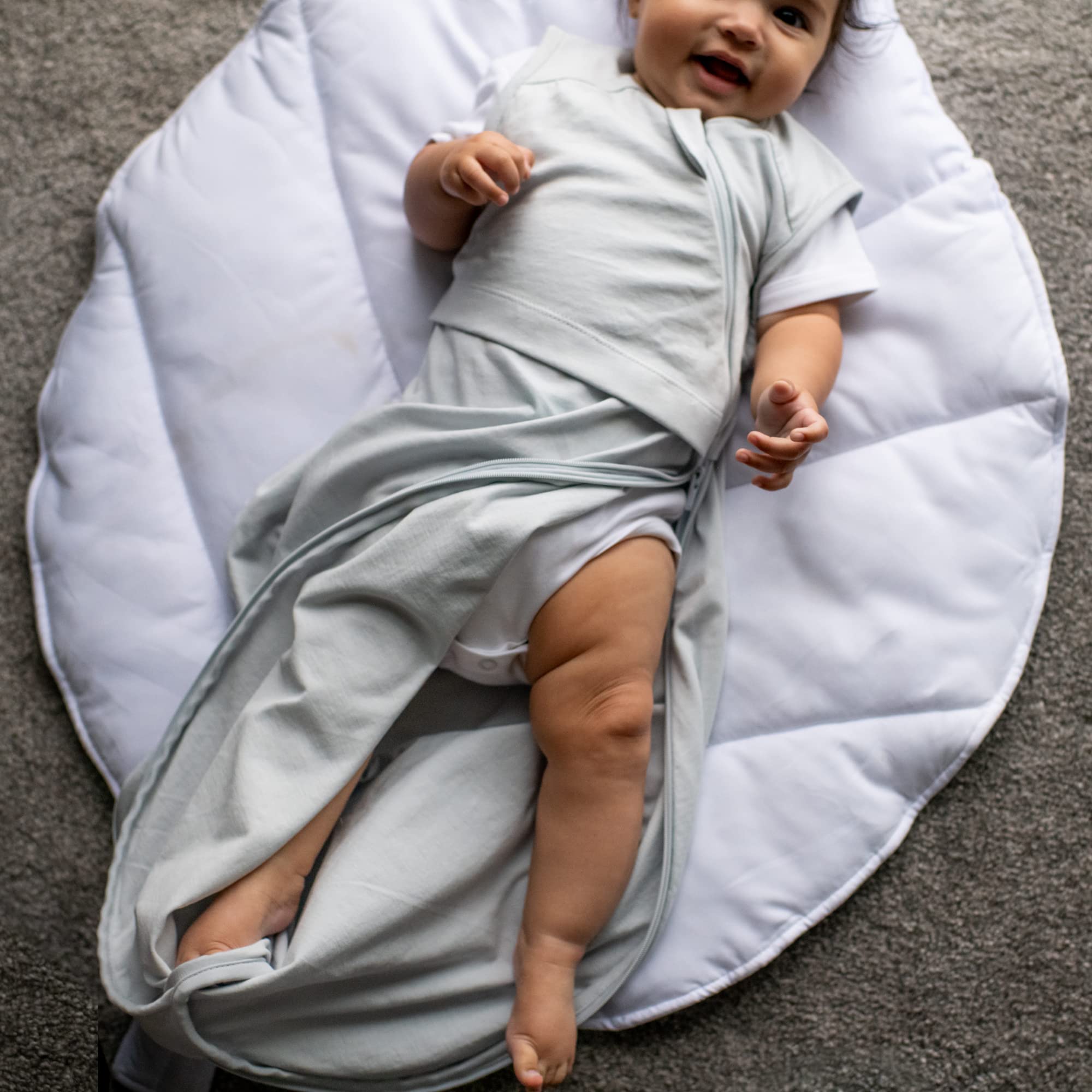 Tommee Tippee Śpiwór całoroczny dla niemowląt, 18-36 m, oryginalny worek na głowę, opracowany przez naukowców zajmujących się snem, Dual-Tog, zdrowy dla bioder, miękki dżersej bogaty w bawełnę i