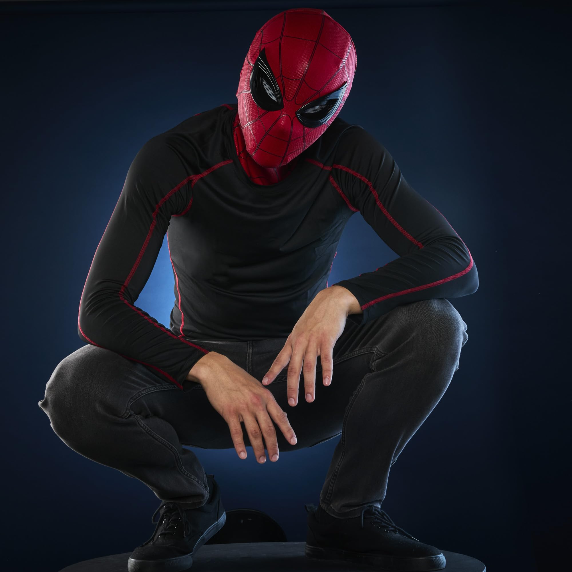 Elektroniczna ekspresyjna maska Spider-Mana z serii Marvel Legends