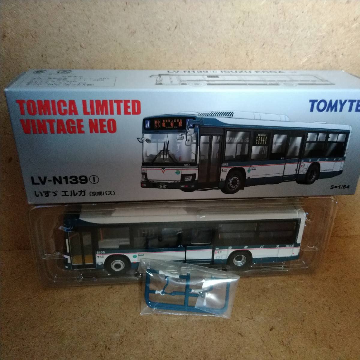 Amazon | トミカリミテッドネオ1/64LV-N139Iいすゞエルガ京成バス 