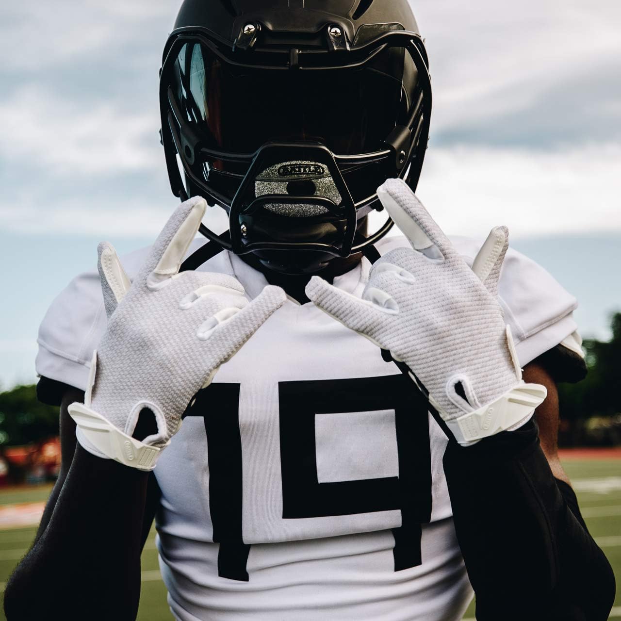 Battle Ultra-Hitch Adult Football Receiver Gloves : Sports & Outdoors