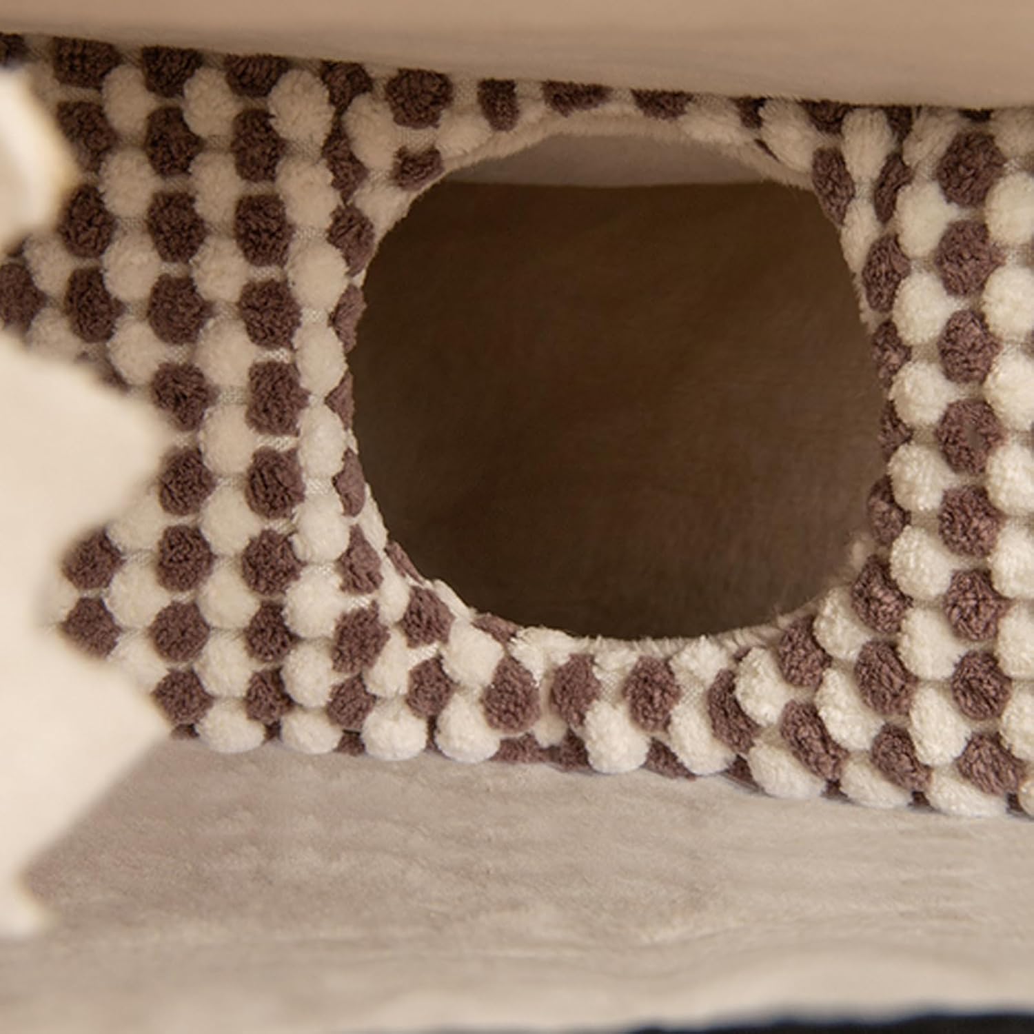 Chinchilla Bed with Play Tube Toys and Tassel, Small Animal Bed for Ferrets, Bearded Dragons, and Other Small Pets, Habitat for Home Living Room or Corner Space