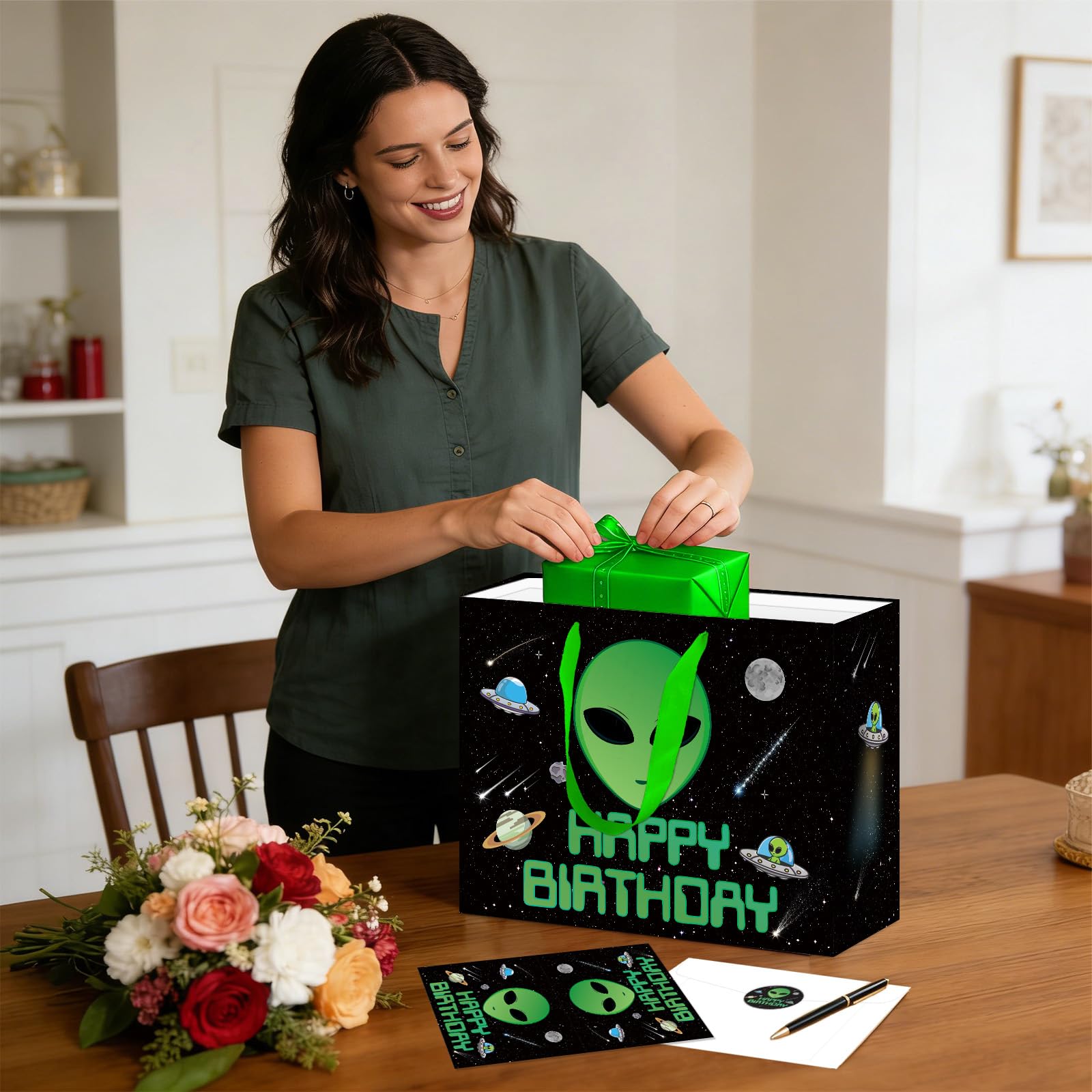 Allparty Alien Birthday Gift Bag Outer Space Gift Bag with Wrapping Paper Card Sticker Envelope UFO Theme Party Favors Decorations Gifts Presents for Alien Lovers Baby Shower Birthday