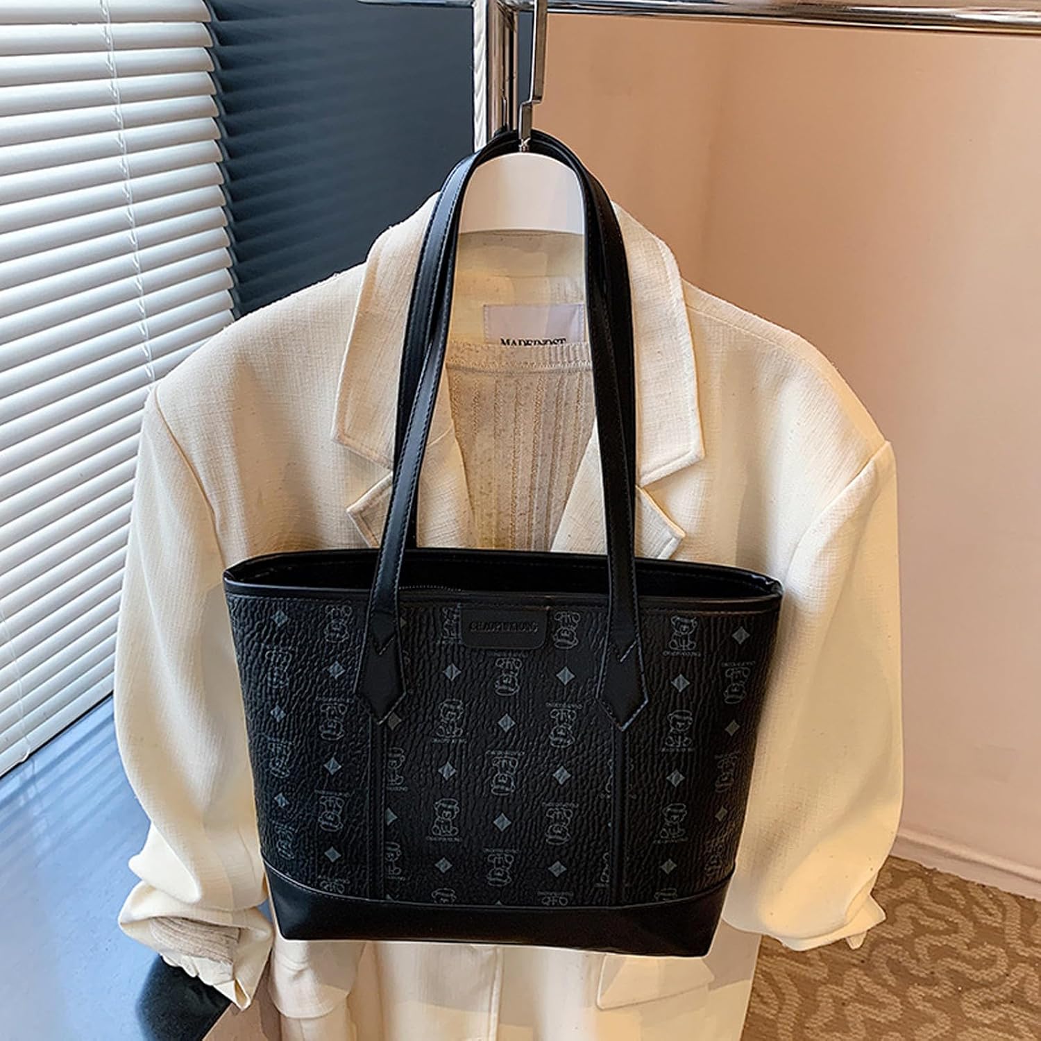 vaundyグッズ マルチトートバッグ FUSION バウンディ vaundyグッズ マルチトートバッグ FUSION バウンディ vaundyグッズ