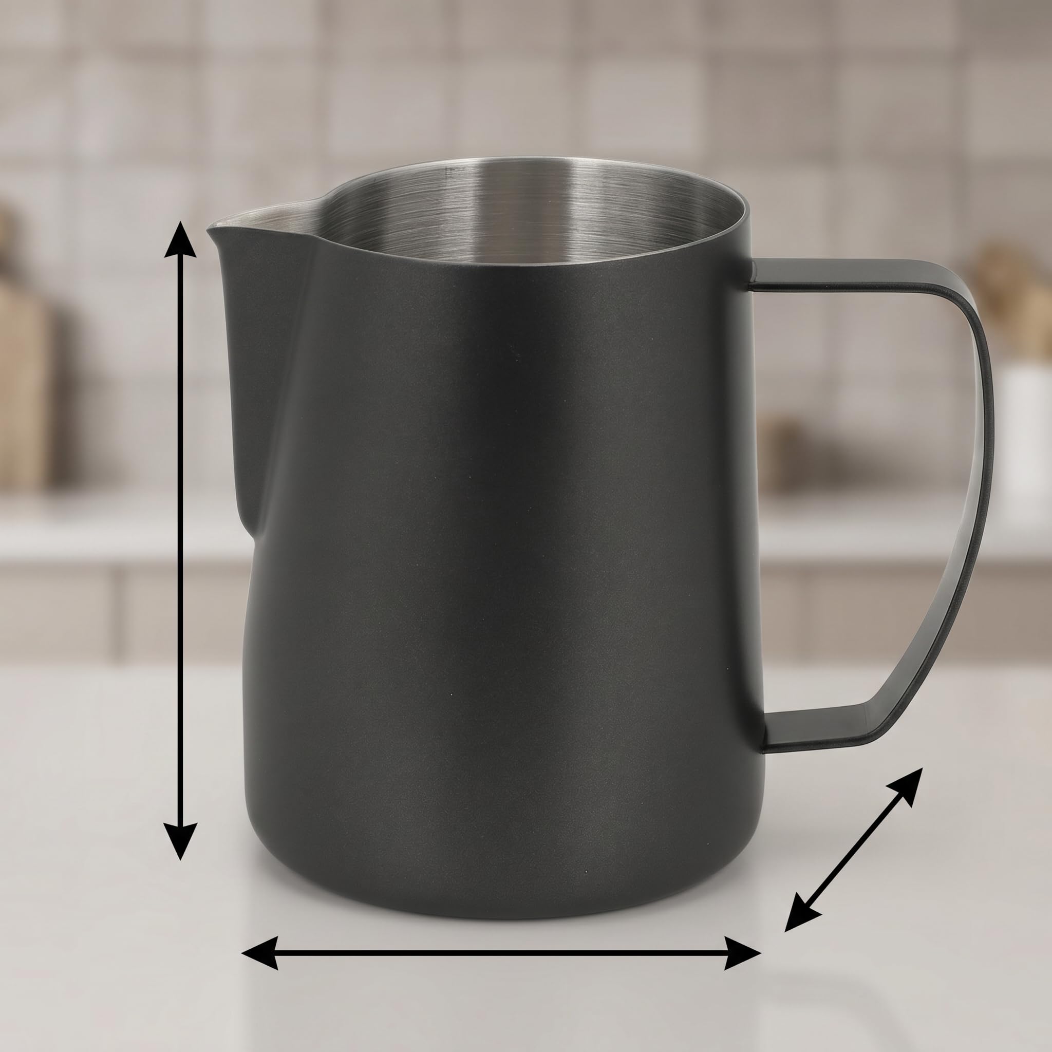 Akozon 700ML Dzbanek do Spieniania Mleka ze Stali Nierdzewnej 304 - Pogrubiony Teksturowany Dzbanek Latte Art do Kawy - Idealny dla Baristów i Domowego Browarnictwa (BLACK)