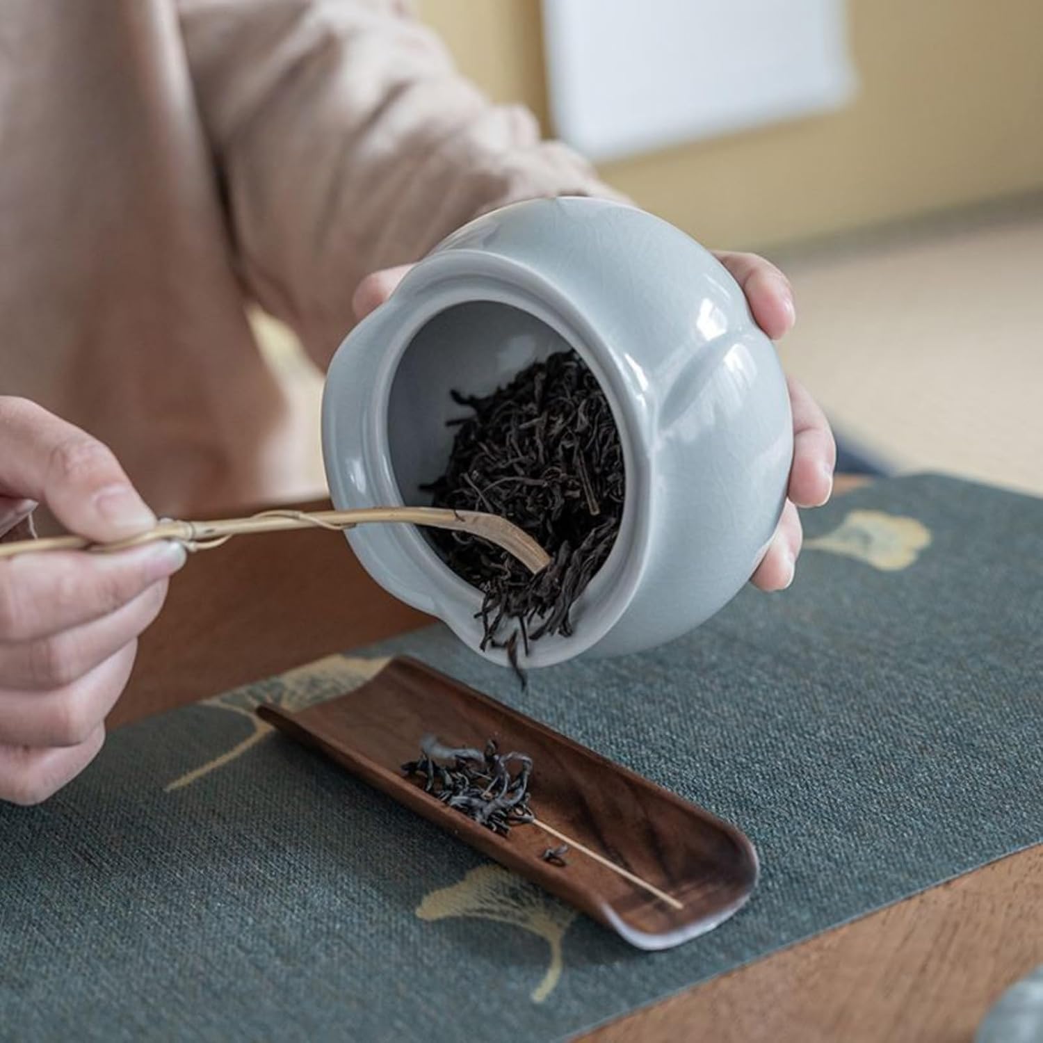 Ru Kiln Ceramics Tea Caddy, 400ml 13.6oz, Sealed Jar Household Tea Storage Jar