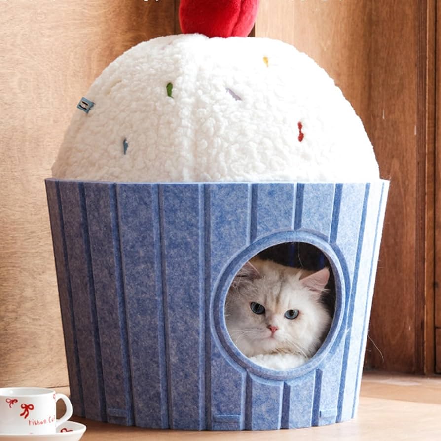 ケーキ型ペットハウス　犬小屋　猫ハウス Amazon | 犬小屋 猫ハウス ペットハウス 天然木 杉 犬舎 猫舎