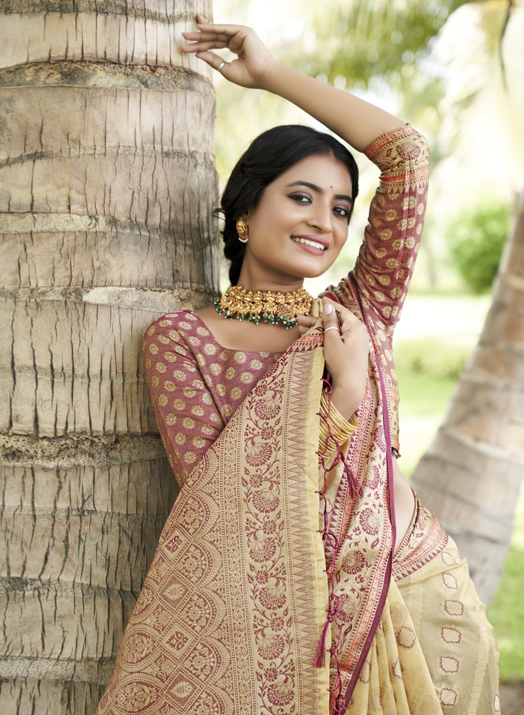 SGF11 Women's Organza Kanjivaram Pure Soft Silk Handloom Saree Pure Golden Zari With Blouse Piece product image 2