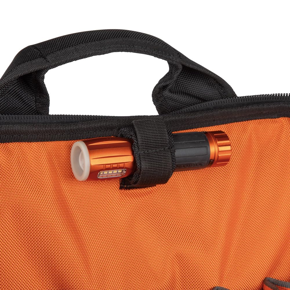 Klein Tools Mochila bolsa de trabajo resistente, organizador de herramientas, 21 bolsillos e interior grande, incluye linterna con luz de trabajo 55655