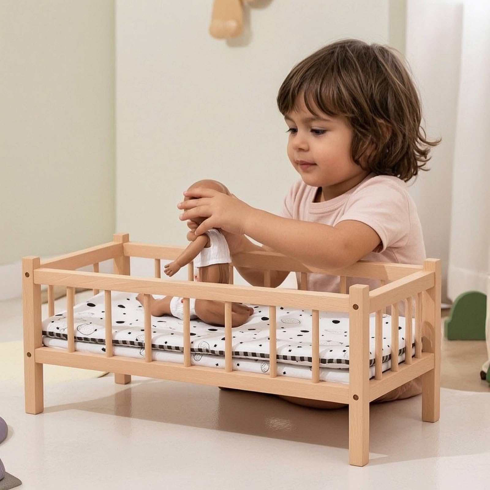 Letto per Bambole Culla Lettino Mini Letto in Legno di Faggio con Verticali E Cornice Rettangolare per Gioco di Ruolo Educativo Adatto a Cameretta Asilo Regalo Bambini