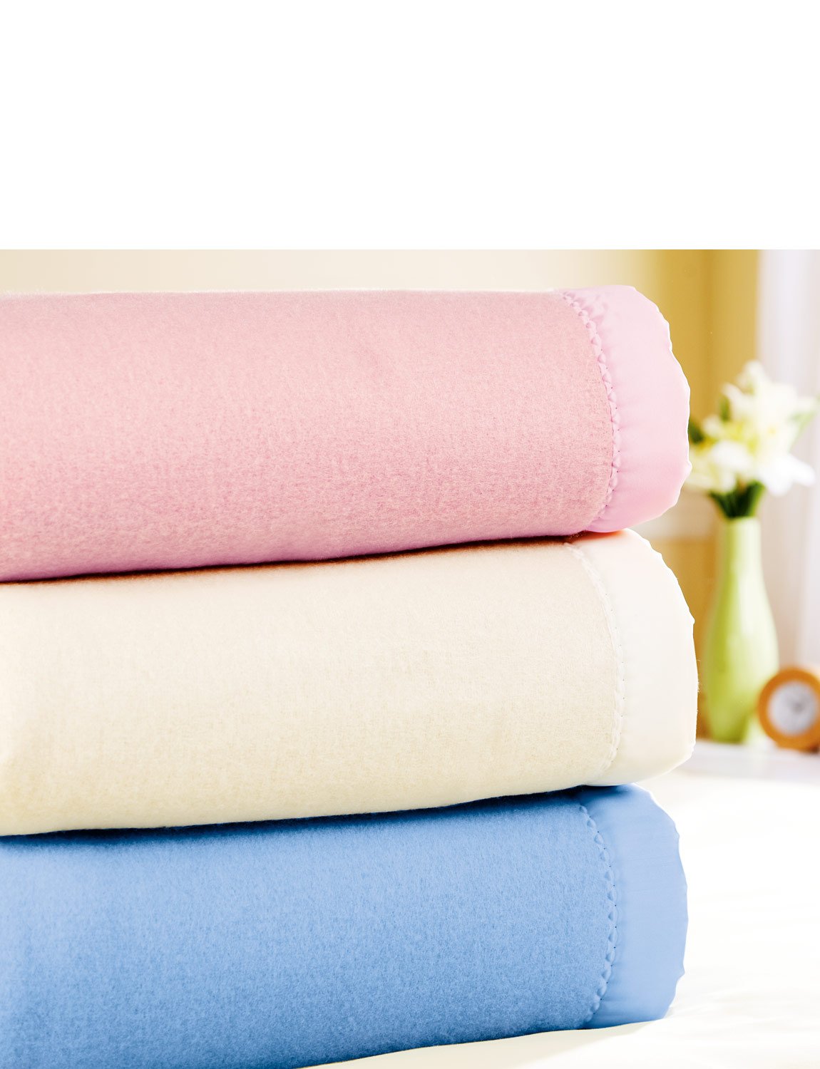 Luxury Soft Acrylic Blanket in Pink with a Satin Bound Single Bed Bedspread 180cm x 230cm