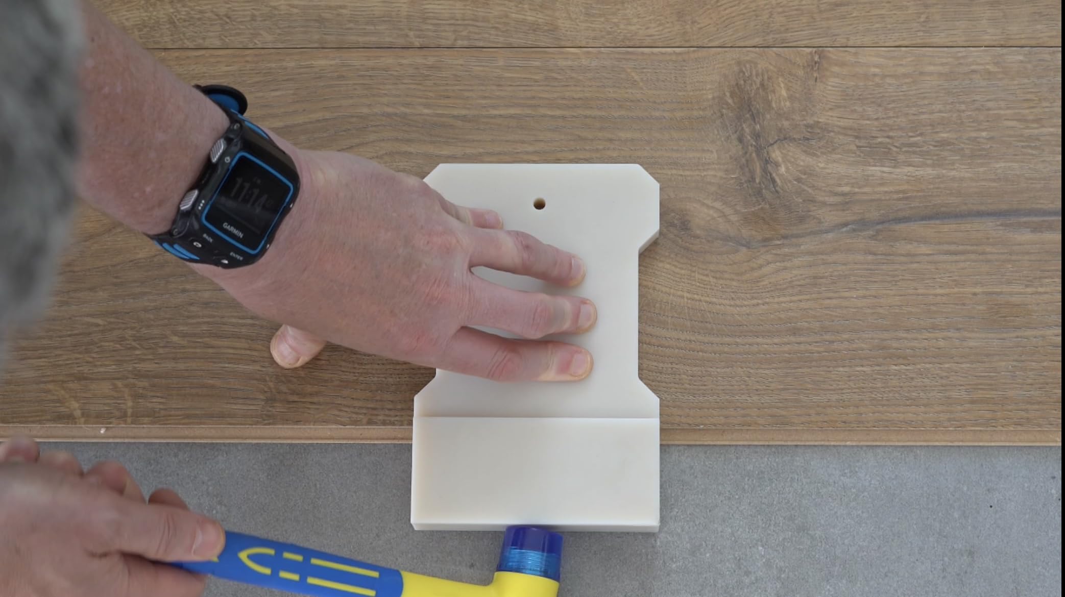 AI Gear Bloc de Taraudage pour Sol Stratifié en Nylon et Hêtre, Outil de Travail du Bois pour Projets de Bricolage