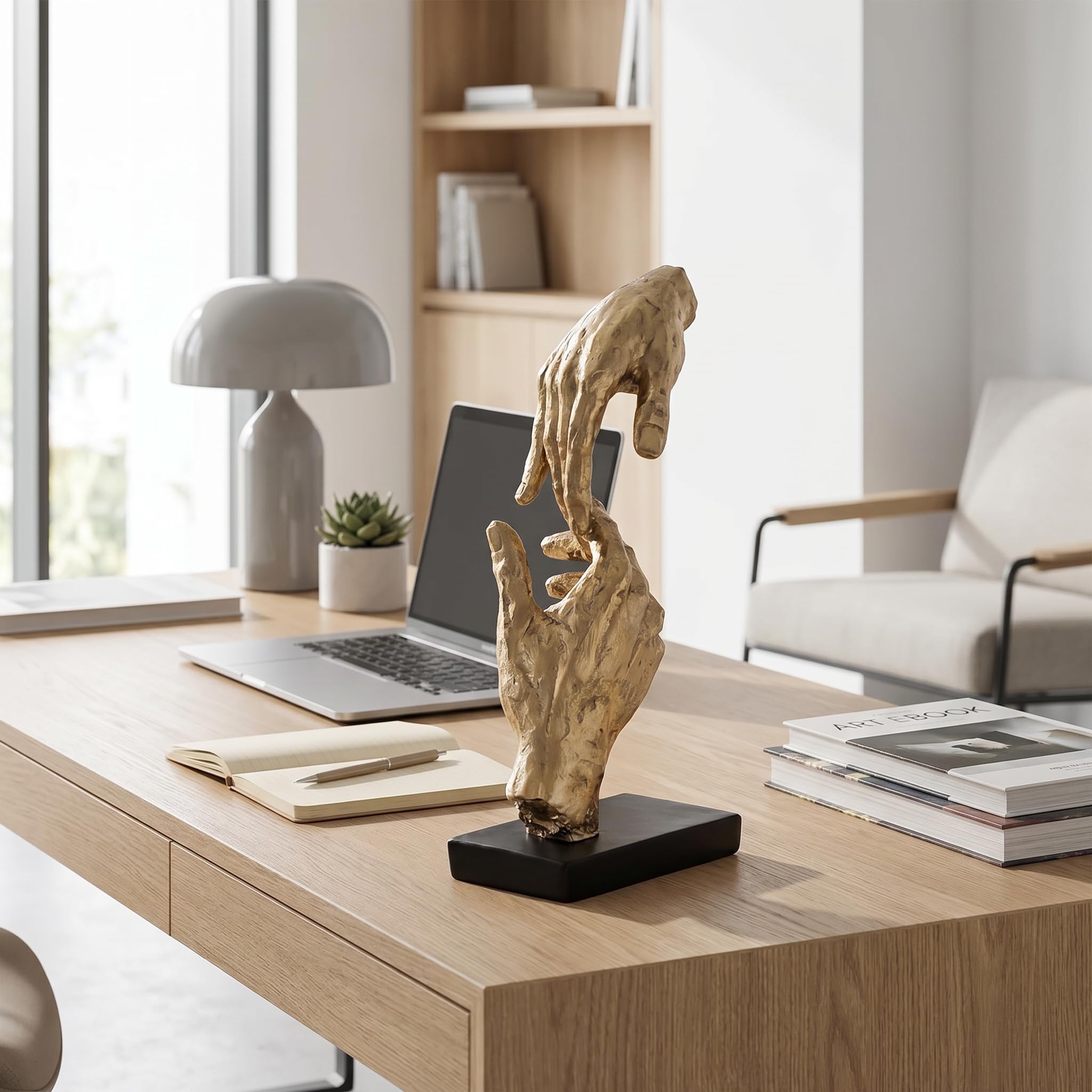 Casablanca Skulptur Two Hands, Deko Figur Gold, Kunstharz Statue Wohnzimmer, Büro Dekoration H. 29 cm x B. 13,5 cm - Moderne Skulpturen, Hand Symbol Zusammenhalt