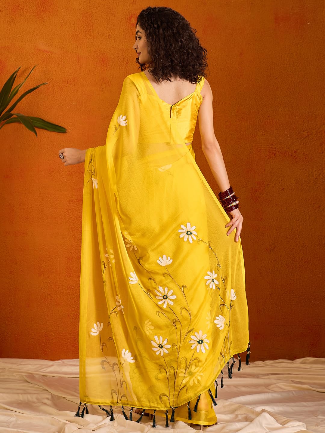 SAREE MALL Women's Yellow Chiffon Daisy Floral hand paint Tassel Pallu Lightweight Summer Saree