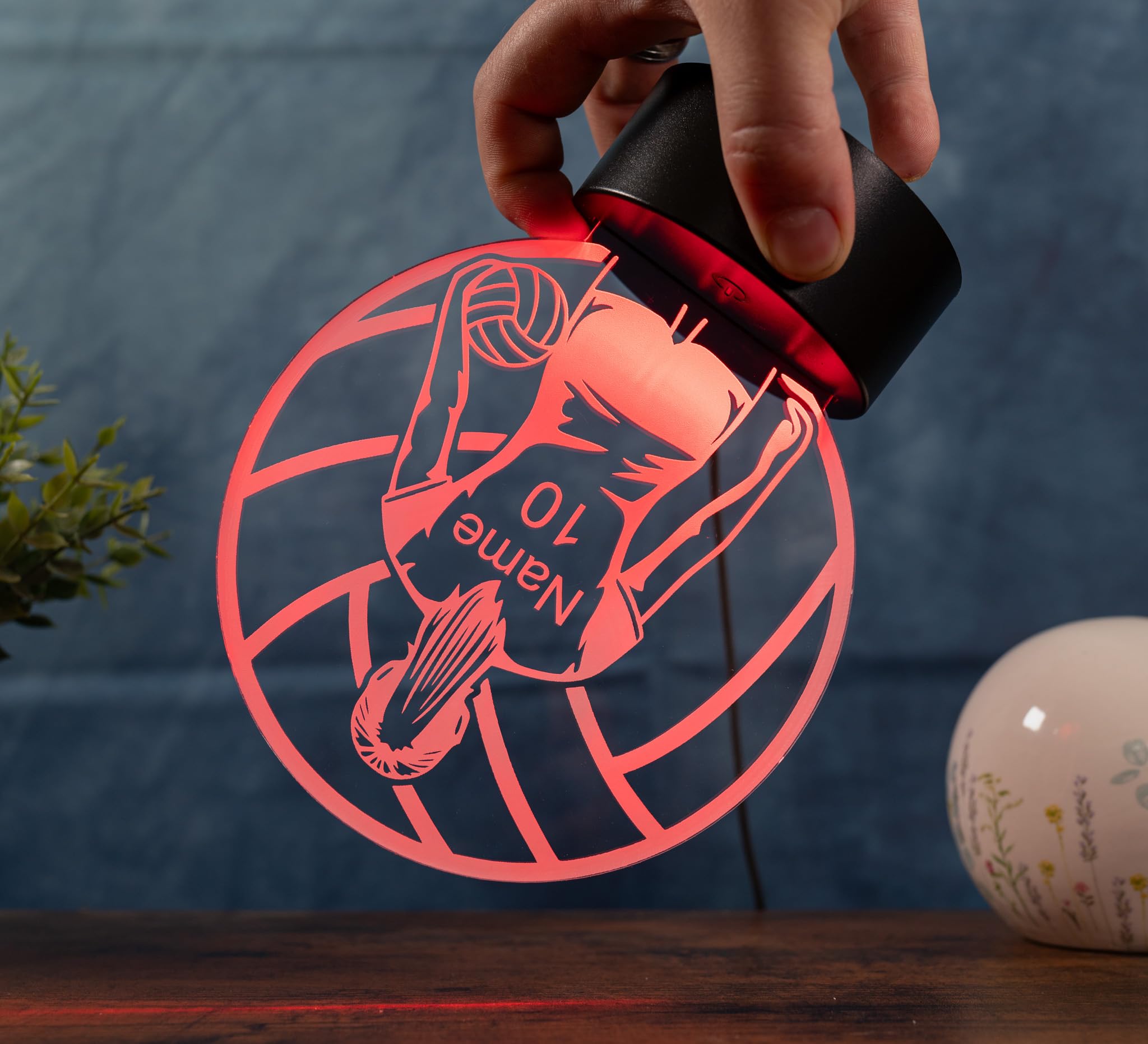 Volleyball Lampe personalisiert – LED Nachtlicht mit Name & Trikotnummer | Geschenk für Mädchen & Frauen | Volleyball Spielerin Deko Light für Kinderzimmer & Sportfans