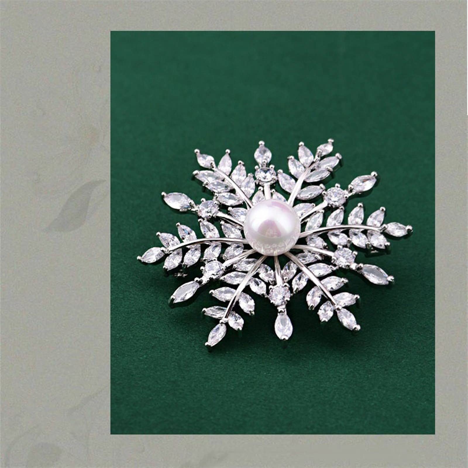 WXKAGF Spille da Donna Spilla a Forma di Fiocco di Neve squisita e Brillante Spilla di Lusso di Alta qualità Accessori Decorativi per Abbigliamento Regalo per Spilla da Donna
