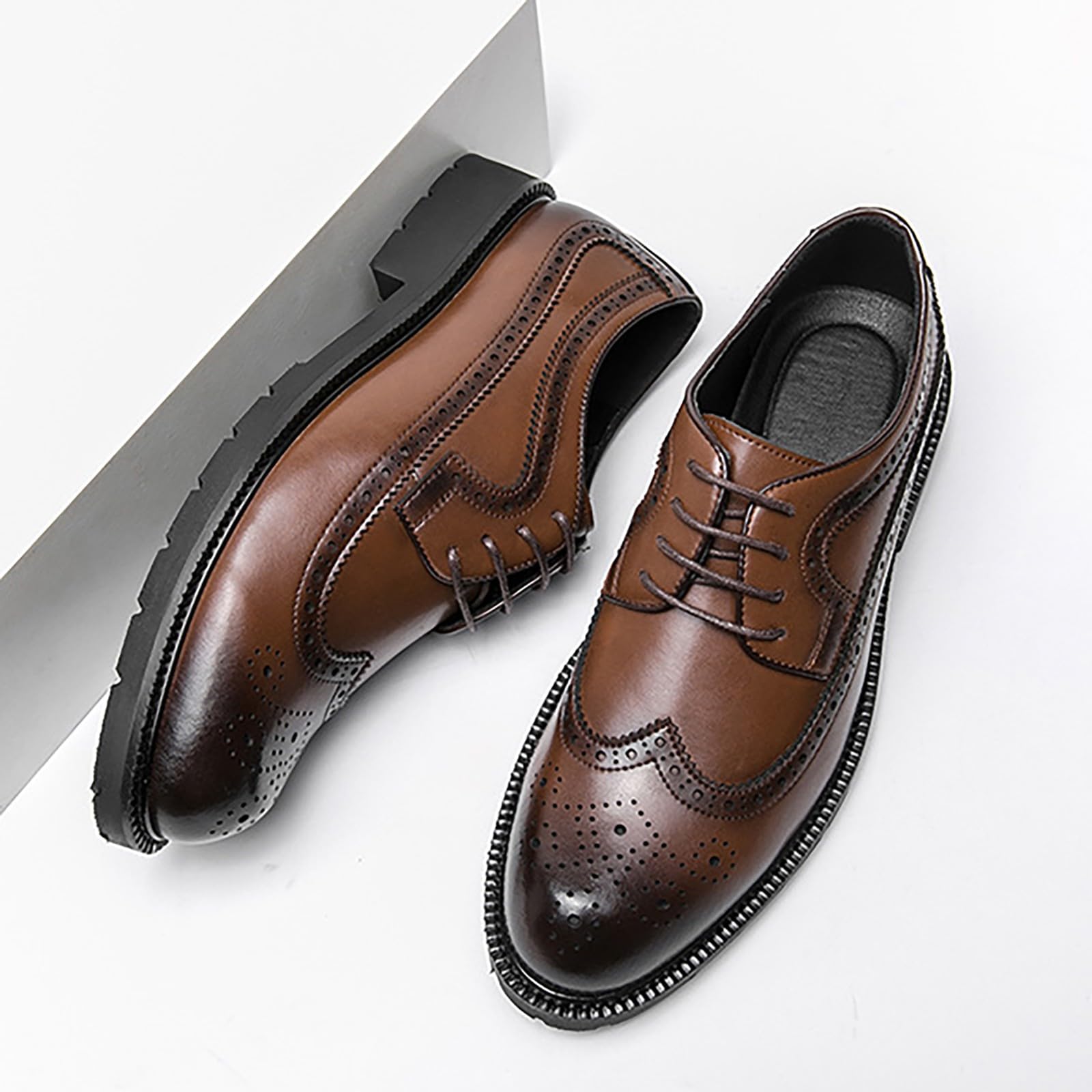 Scarpe da lavoro da uomo classiche stringate brogue formali Oxfords punta rotonda in pelle tacco a blocco antiscivolo scarpe alla moda per matrimoni e smoking ballo