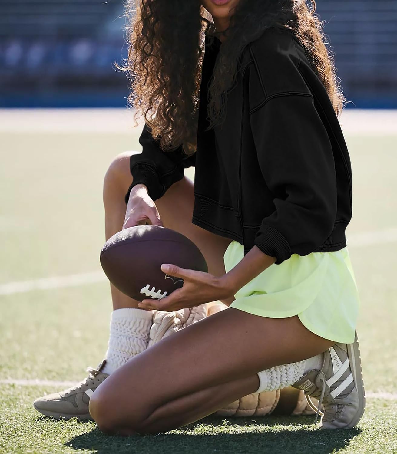 INFITTY Womens Fleece Crewneck Sweatshirts Long Sleeve Oversized Cropped Pullover Tops Fall Winter Fashion 2026 - Image 3