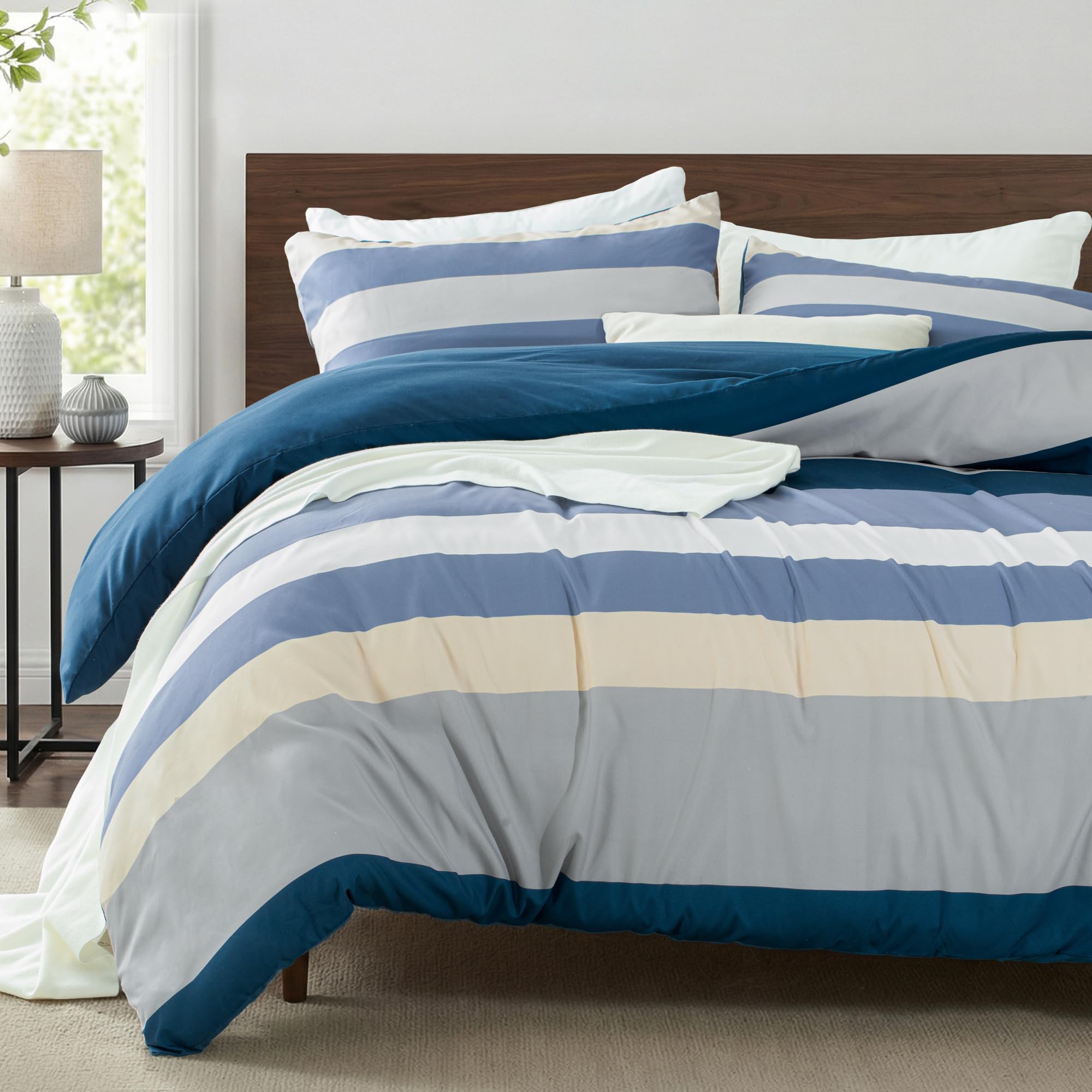 Whale Flotilla Double Duvet Cover Set, 3-Piece Soft Microfiber Printed Stripe Bedding Set with Pillowcases, Reversible Quilt Cover Sets with Zipper Closure and Corner Ties, 200×200cm, Blue