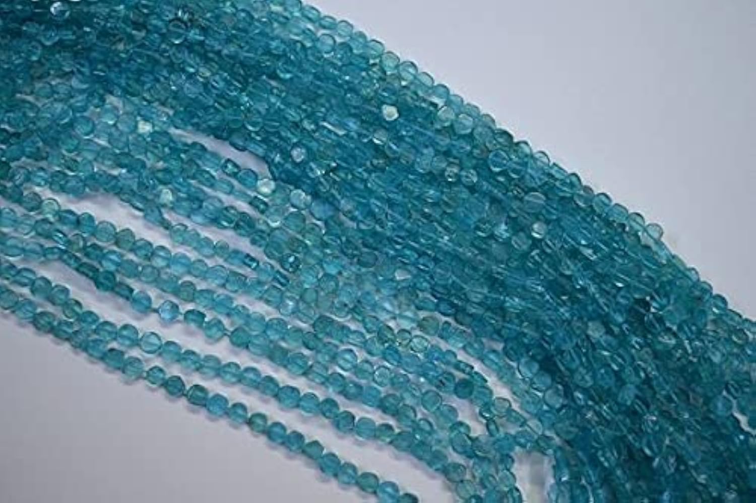 Perles d'apatite naturelle en forme de coin pour la création de bijoux artisanaux de 5-7 mm