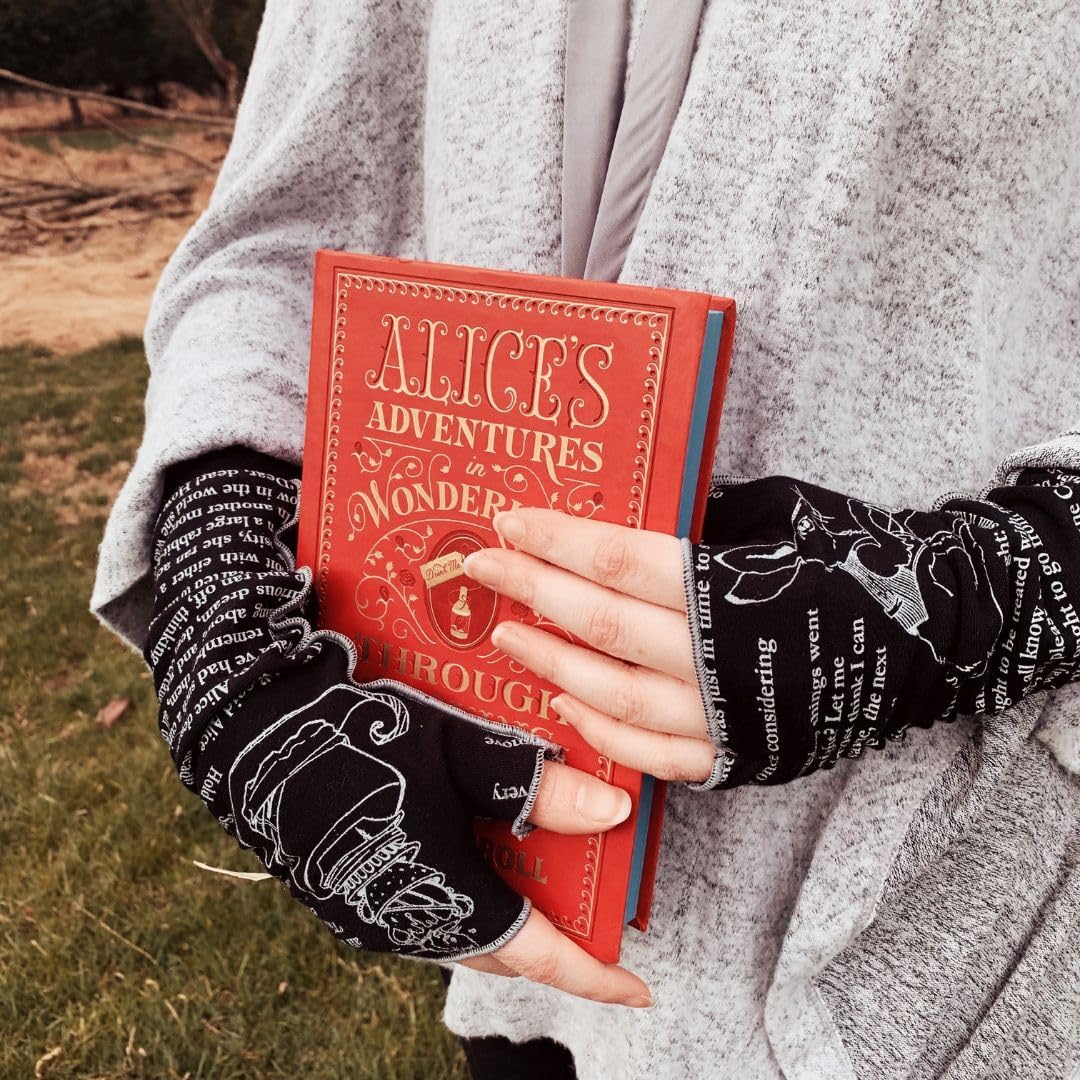 Alice in Wonderland Writing Gloves - Image 3