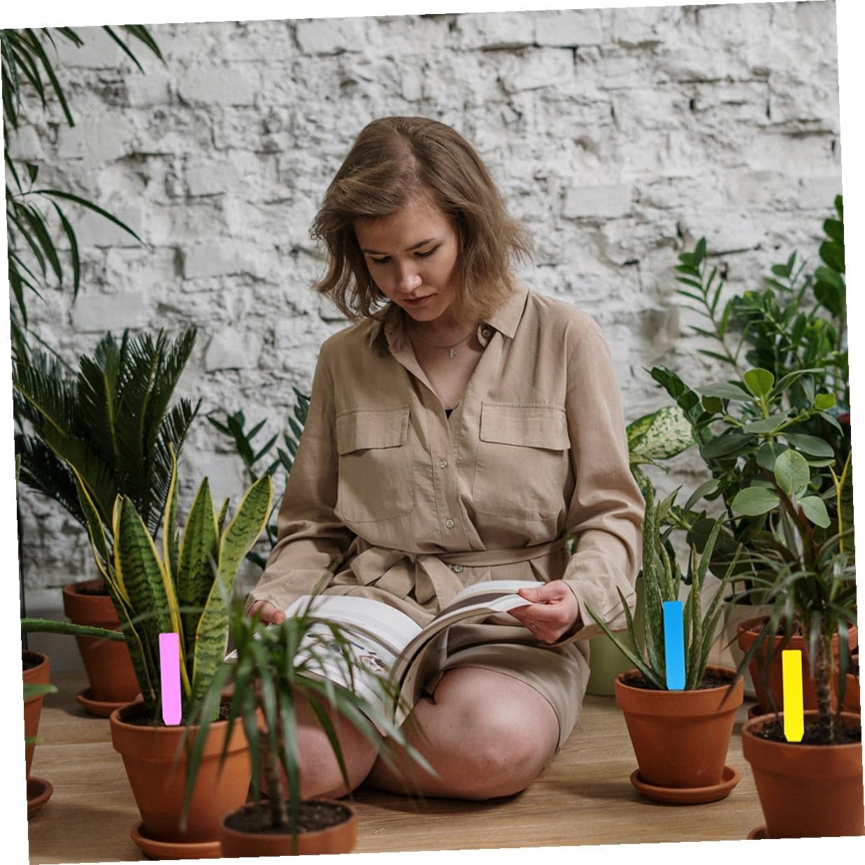 600pcs Waterproof Plastic Plant Labels Stakes for Gardening and Potted Plants, Multi-Color Small Insert Tags 10x1.8cm for Outdoor Herb and Flower Marking