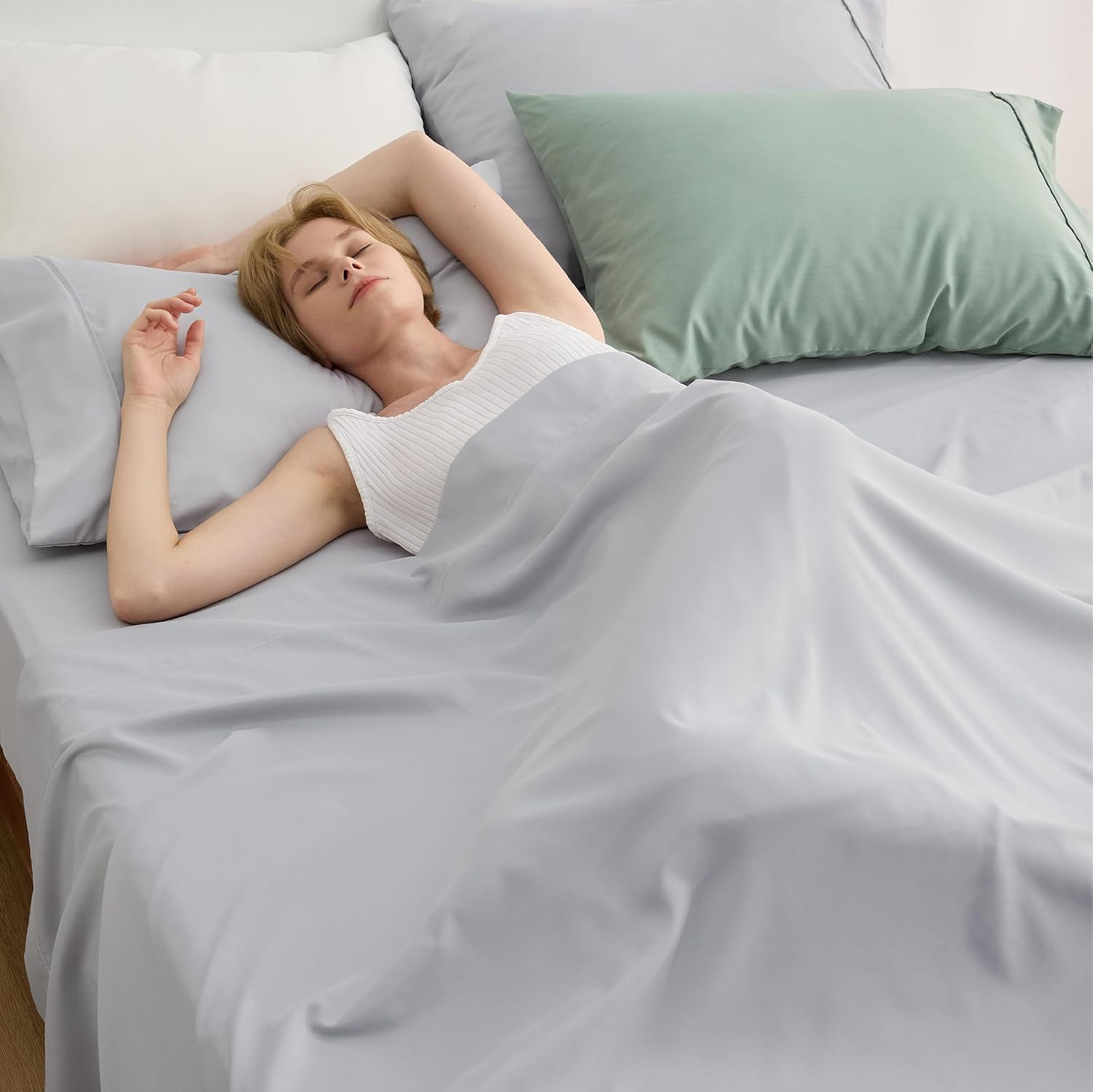 Bedsure Cooling Twin Sheets Set, Blend of Rayon Derived from Bamboo Sheets, Breathable Soft & Silky, Hotel Luxury Bedding Set, Deep Pocket Bedsheets for Hot Sleepers - Light Grey