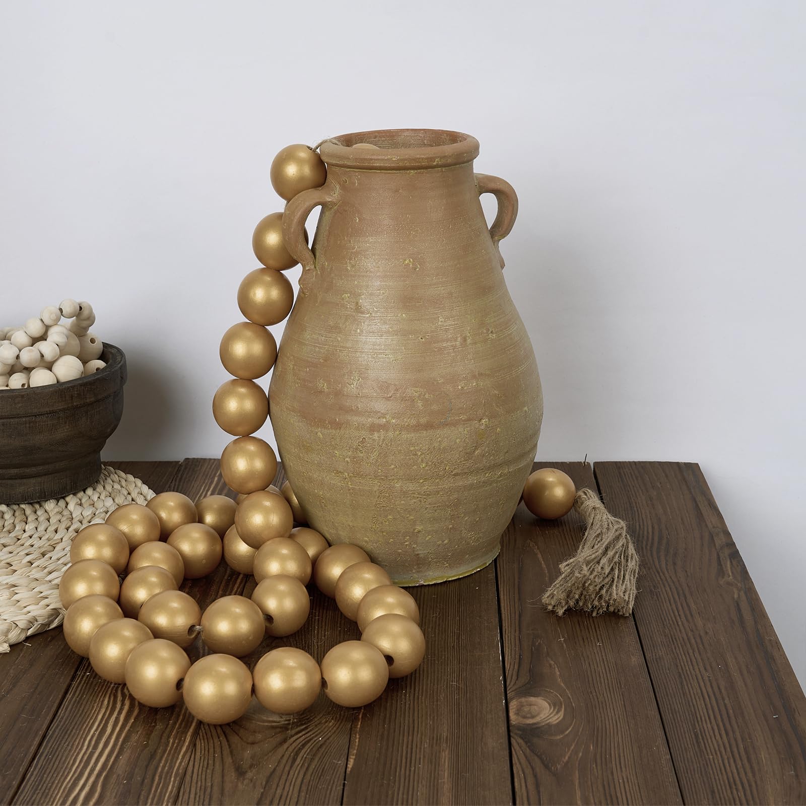 OMISHE Guirnalda de cuentas de madera grande de 76 pulgadas de largo con cuentas y borlas de madera de 1.6 pulgadas de diámetro, guirnalda de cuentas de madera rústica para decoración de bandeja