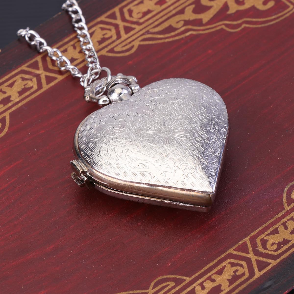 Abaodam Vintage Heart Pocket Watch Retro Hollow Carving Quartz Silver Fob Watch for Men Women
